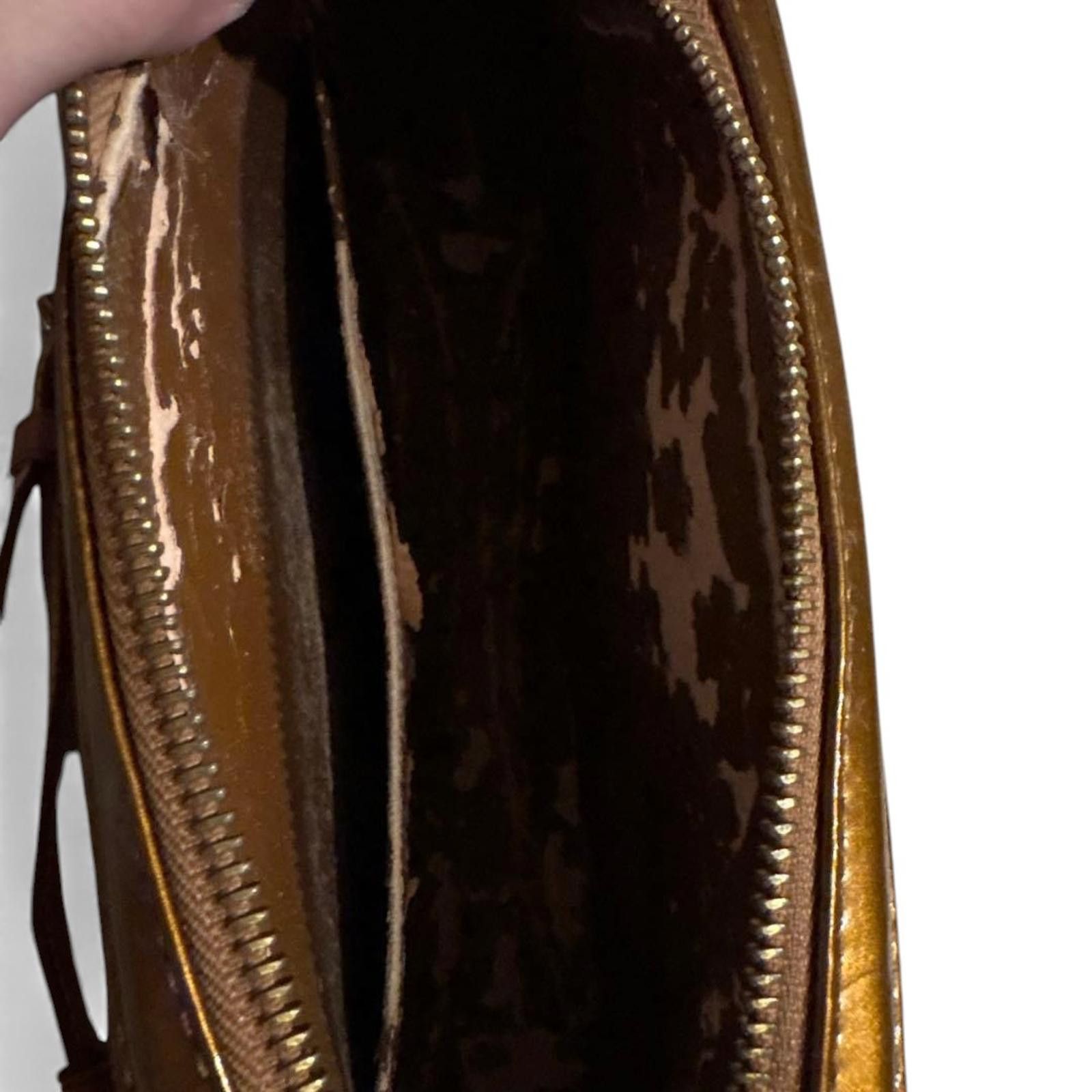 Louis Vuitton Louis Vuitton - Vernis Leather Crossbody Bag Brown Size ONE SIZE - 8 Thumbnail
