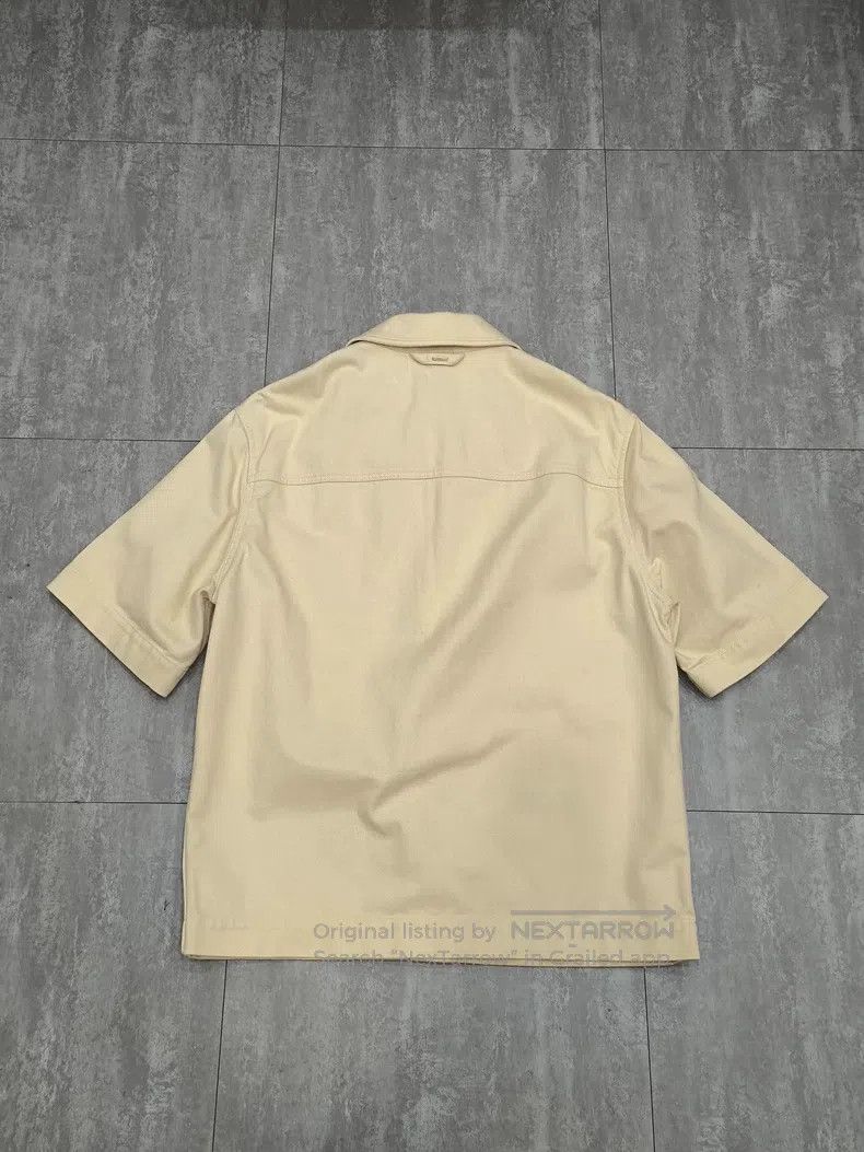 Louis Vuitton Louis Vuitton Beige embossed logo short sleeve shirt Size US M / EU 48-50 / 2 - 2 Thumbnail