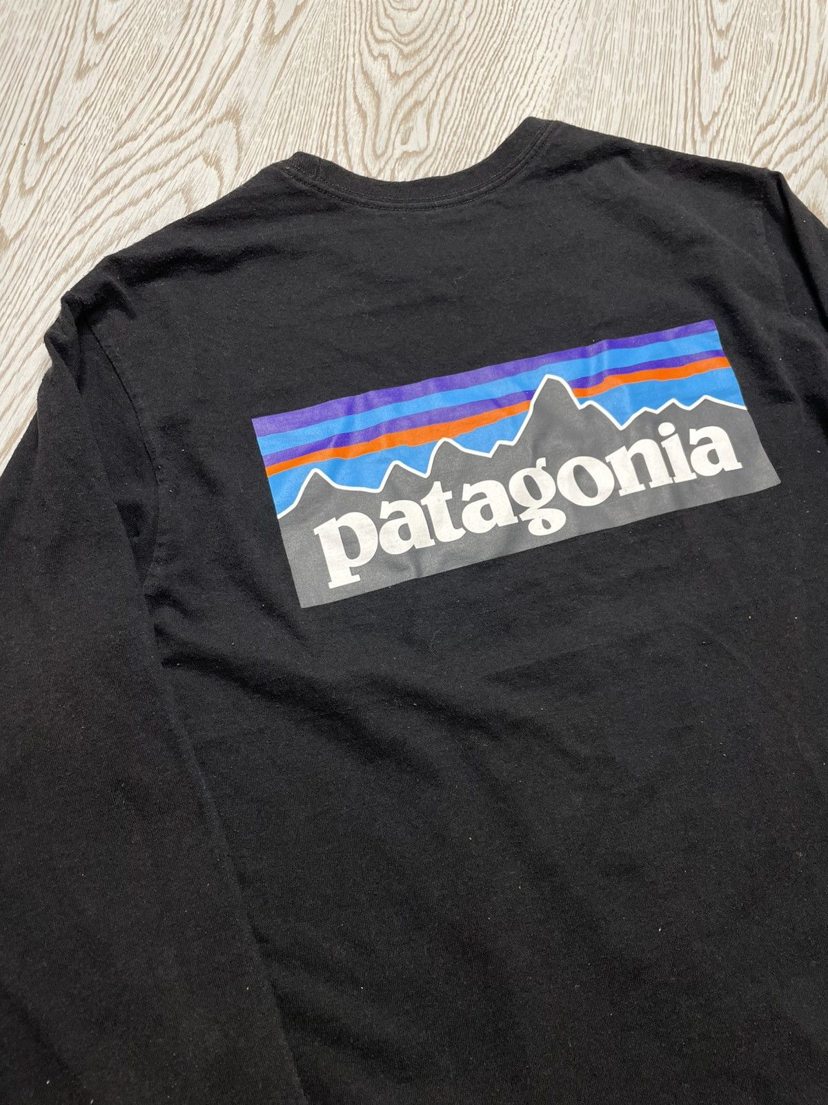 Patagonia Y2K Patagonia Big logo in Back Long sleeves tshirt Size US S / EU 44-46 / 1 - 2 Thumbnail