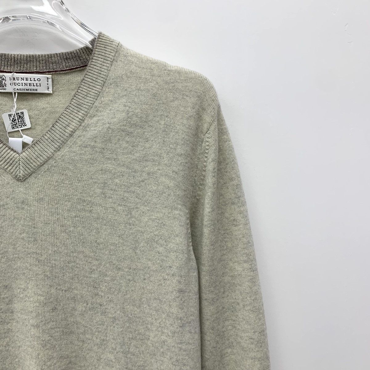 Brunello Cucinelli Brunello Cucinelli V-neck Long Sleeve Knit Sweater K26WX Size US XS / EU 42 / 0 - 3 Thumbnail