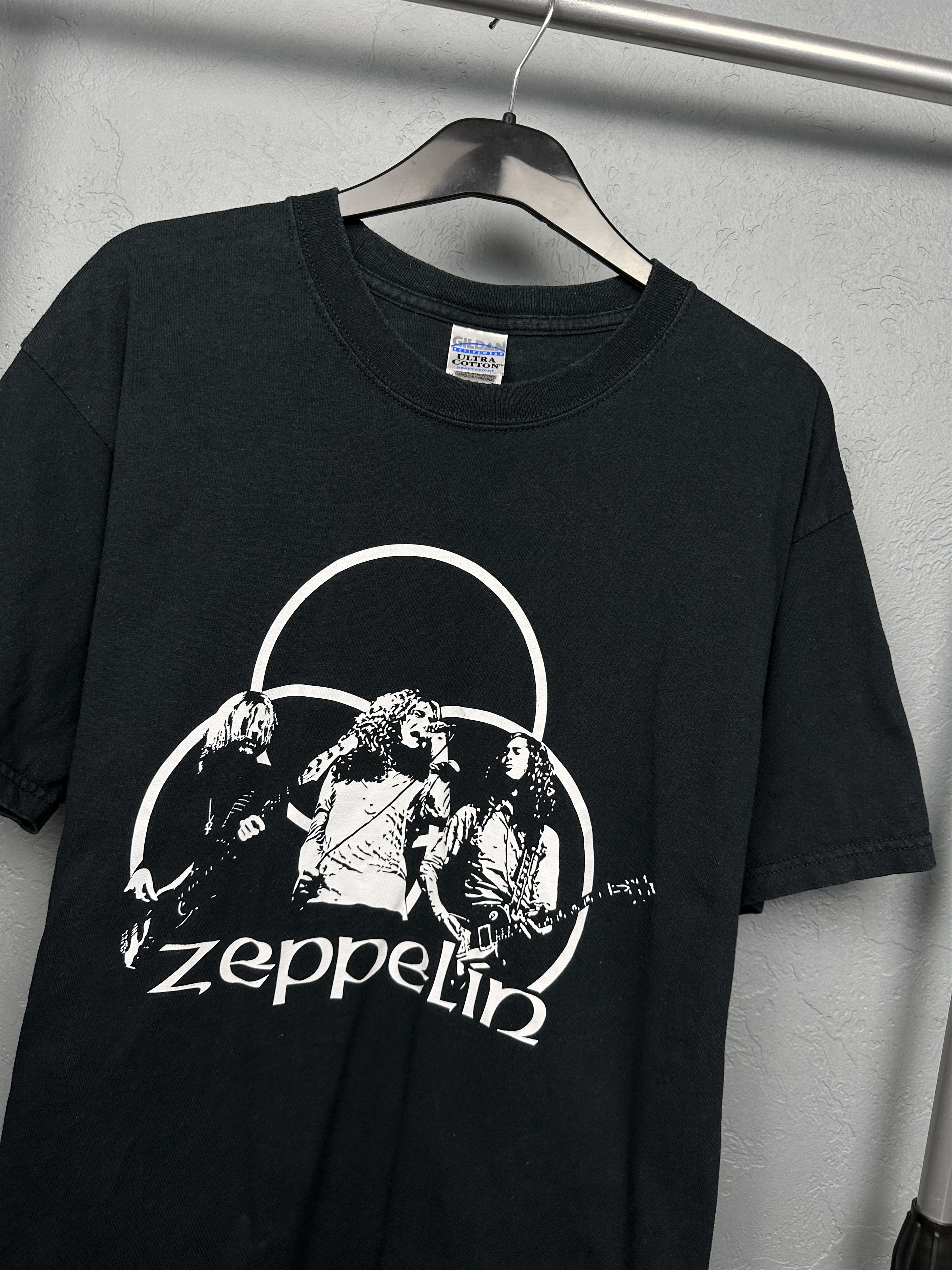 Band Tees × Led Zeppelin Led Zeppelin Vintage Mens Rock Band T-Shirt Size US L / EU 52-54 / 3 - 2 Thumbnail