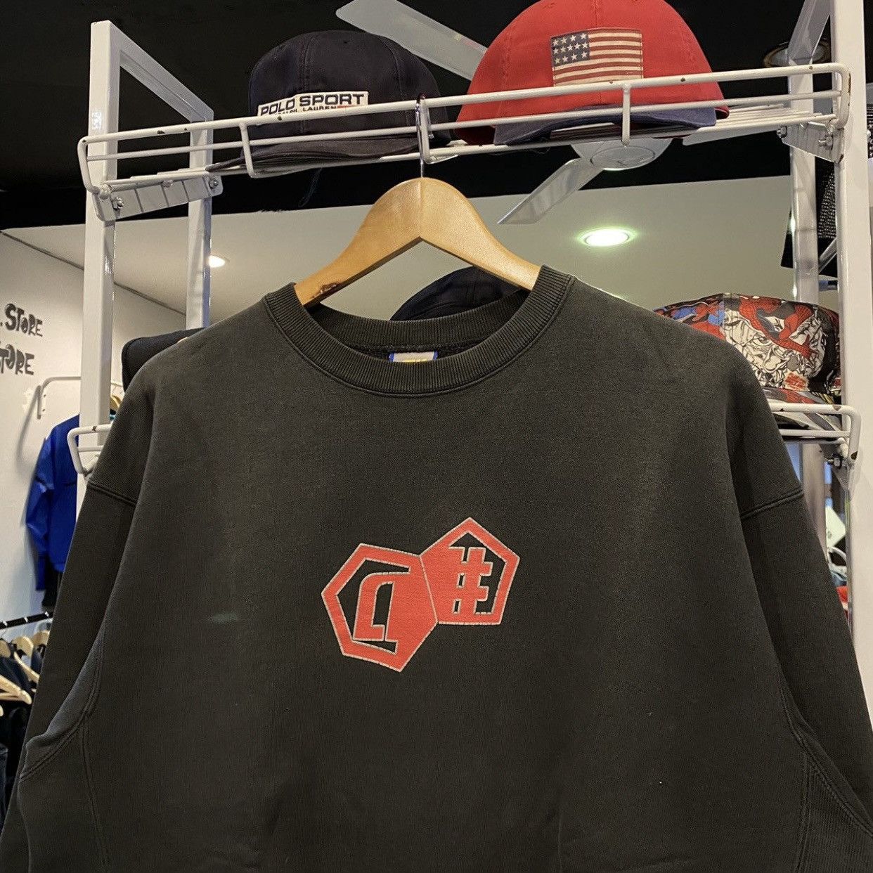 Alphanumeric Vintage Rare Alphanumeric Spell Out Sweatshirt Crewneck Size US L / EU 52-54 / 3 - 3 Thumbnail
