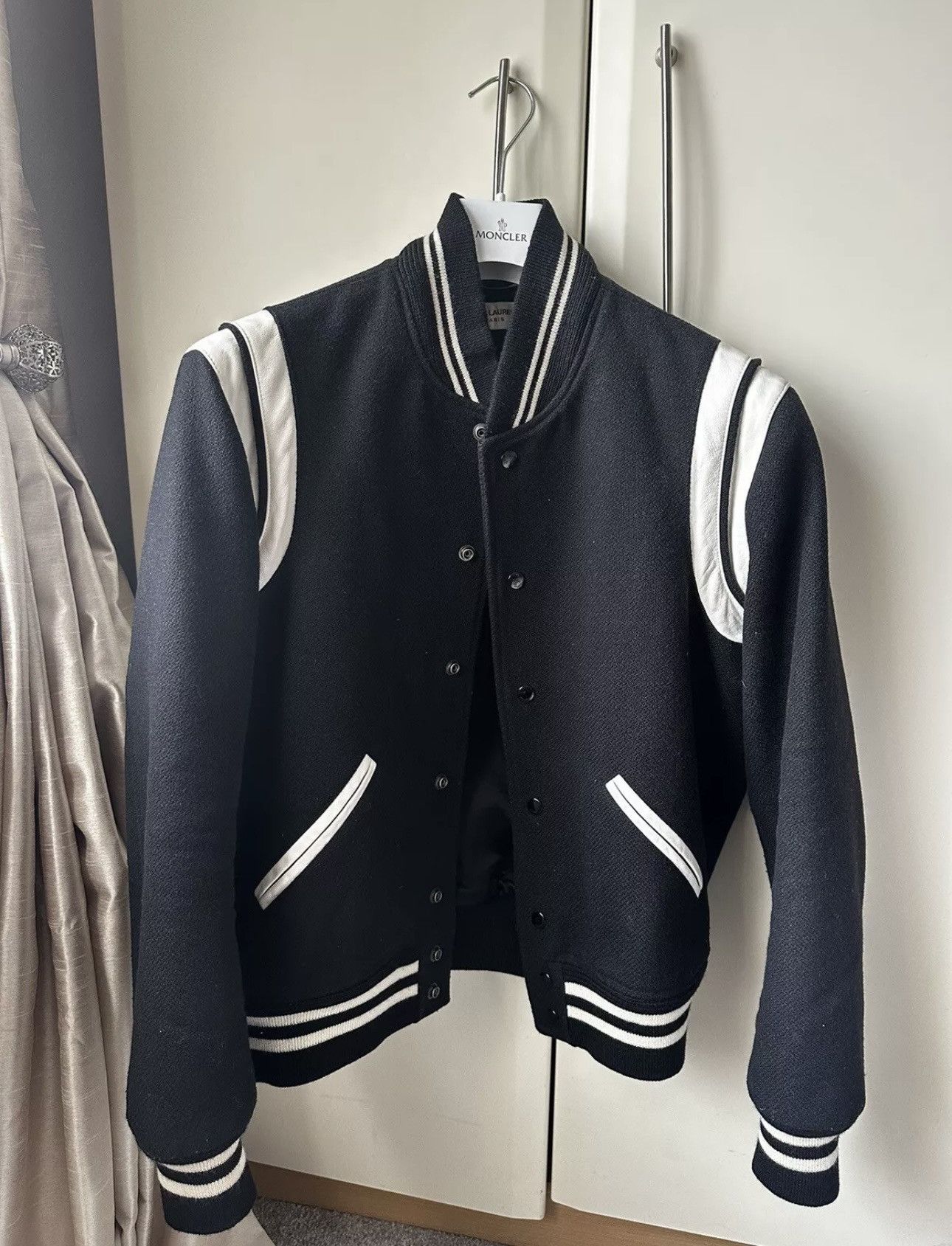 Saint Laurent Paris Saint Laurent teddy size 50 Size US M / EU 48-50 / 2 - 1 Thumbnail