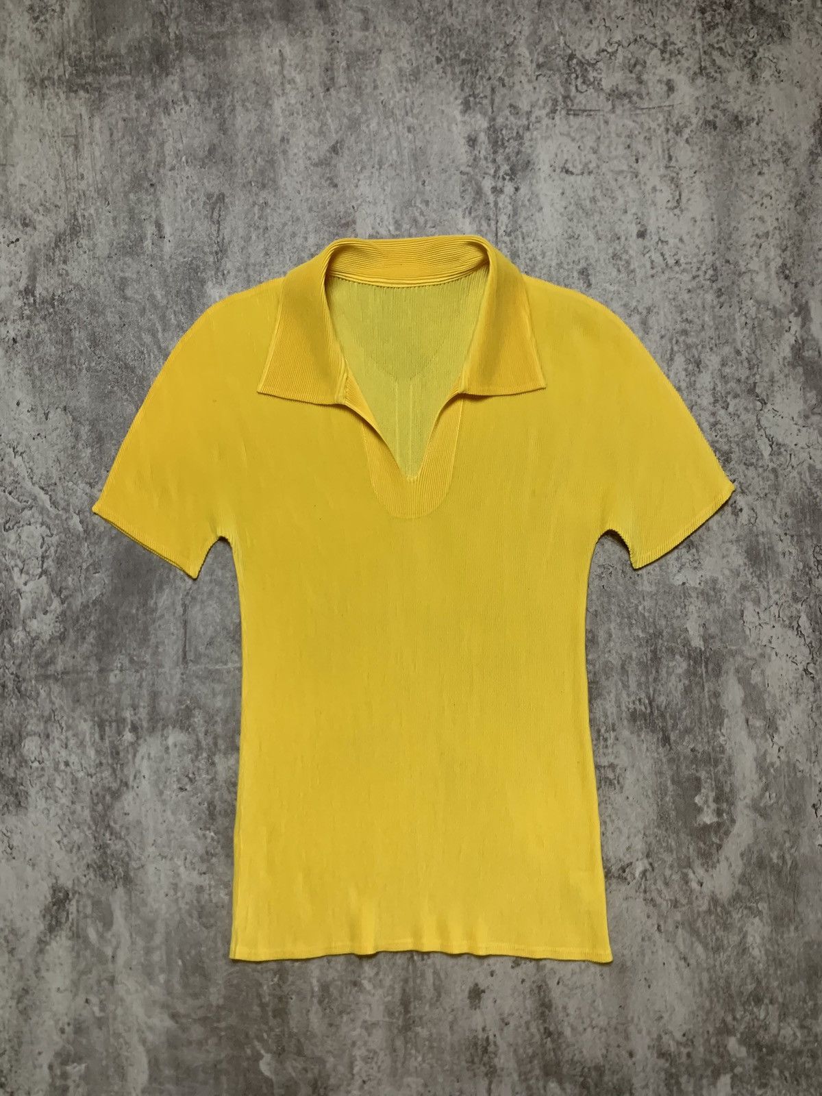 Pleats Please Issey Miyake Pleats Please Issey Miyake Pleated Polo Shirt Size S / US 4 / IT 40 - 1 Thumbnail