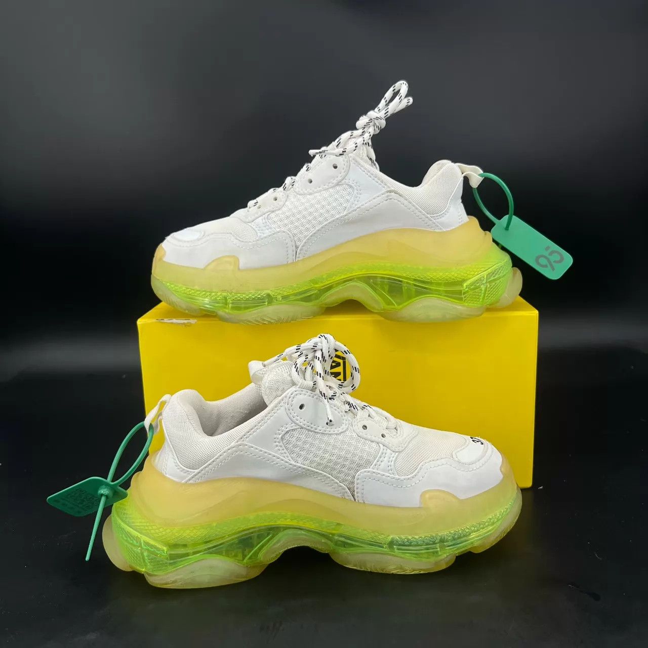 Balenciaga Balenciaga Triple S White Green 37 3W Near New OG Box Size US 7 / IT 37 - 4 Thumbnail