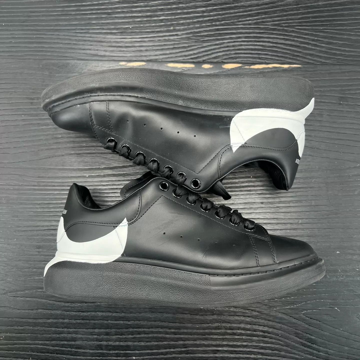 Alexander McQueen McQueen color blocked black and white jacket 42.5 Size US 9.5 / EU 42-43 - 7 Thumbnail