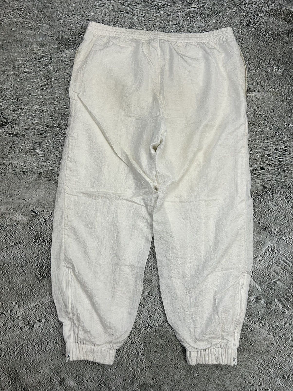Lacoste Lacoste track suit vintage white pants windbreaker 90s Size US L / EU 52-54 / 3 - 17 Thumbnail