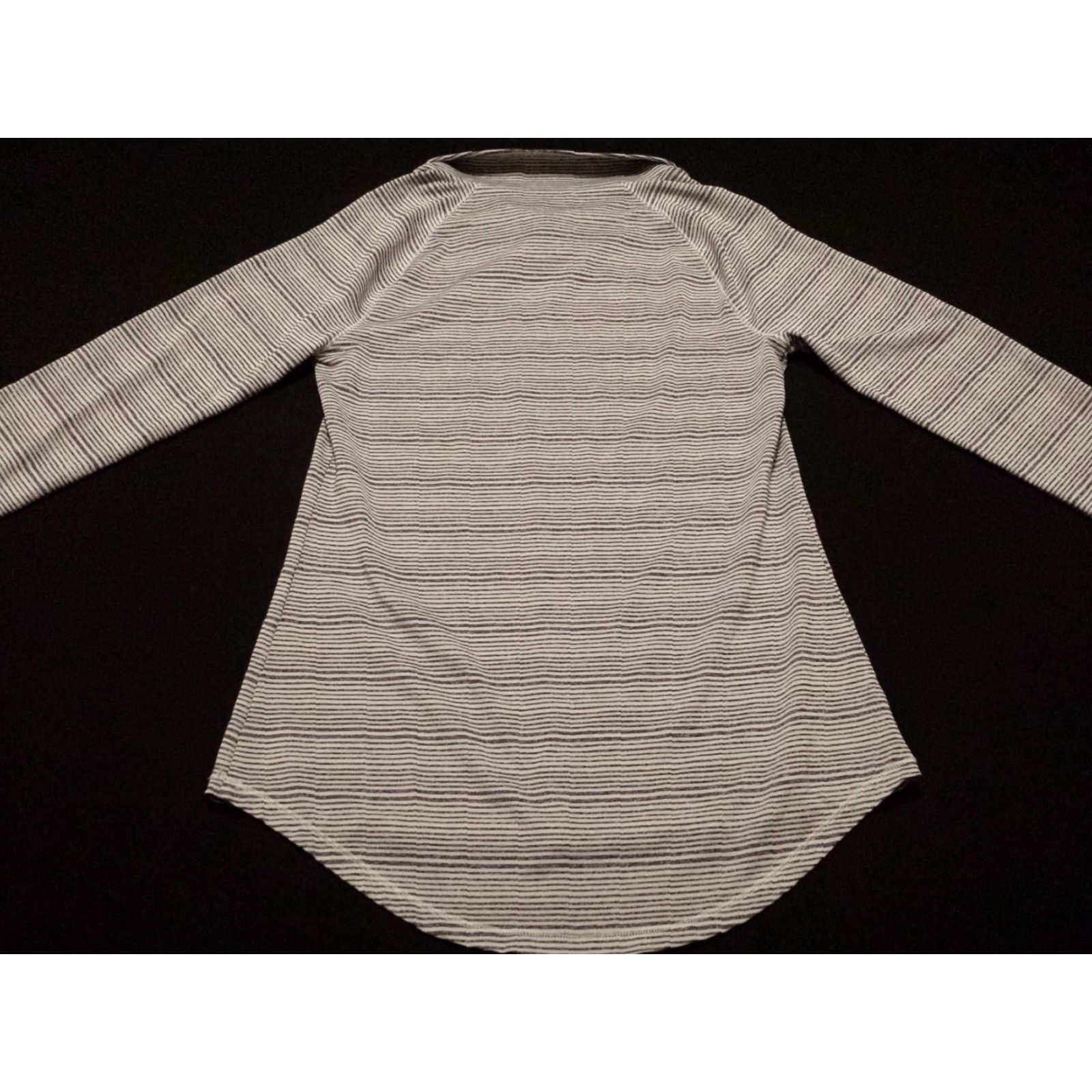 Under Armour Under Armour Womens Small Shirt L/S Blue Striped Mock Neck Nebraska Cornhusker Size S / US 4 / IT 40 - 7 Thumbnail