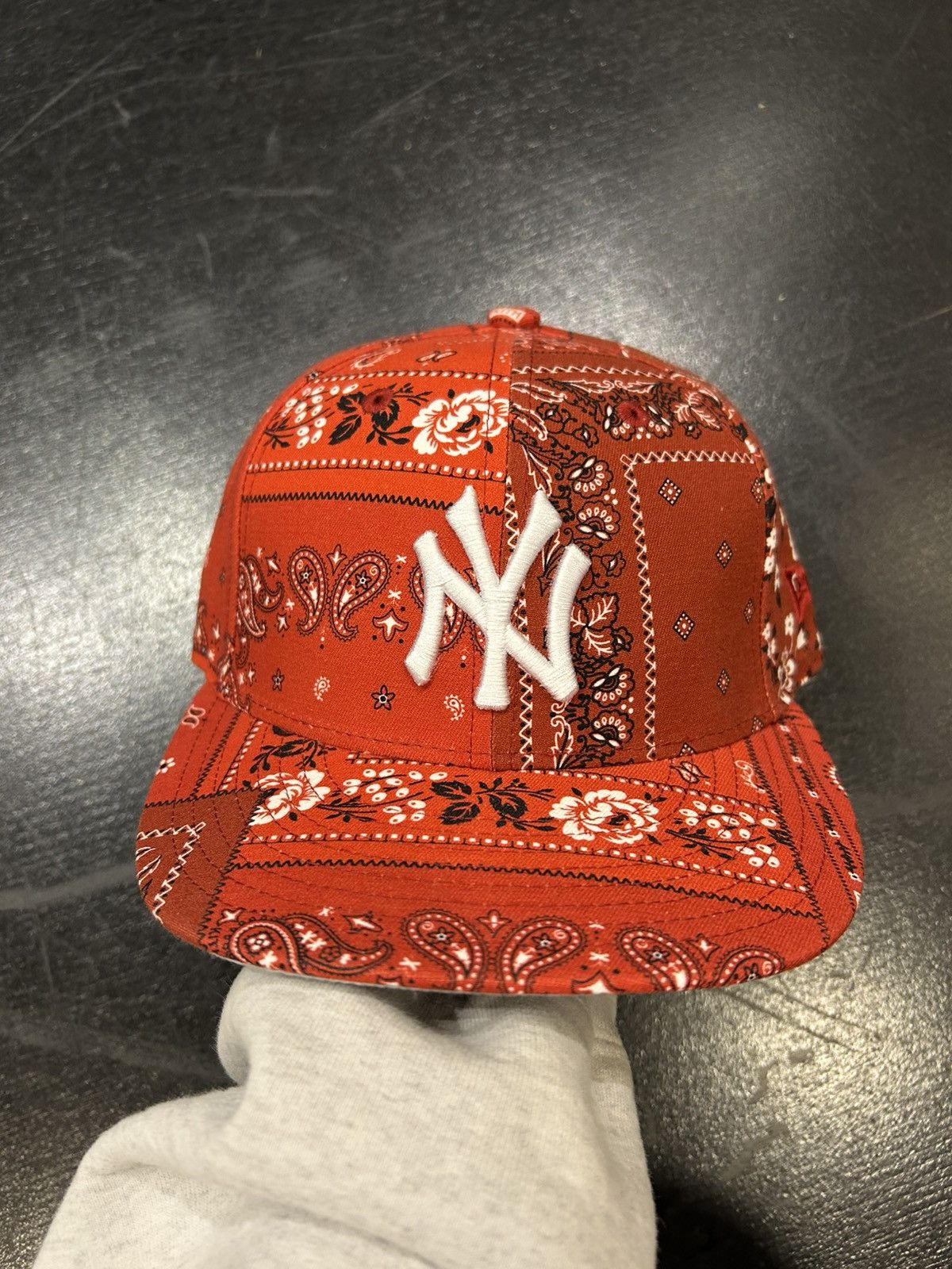 Kith × MLB Kith X MLB X Yankees Paisley Hat Size ONE SIZE - 1 Thumbnail