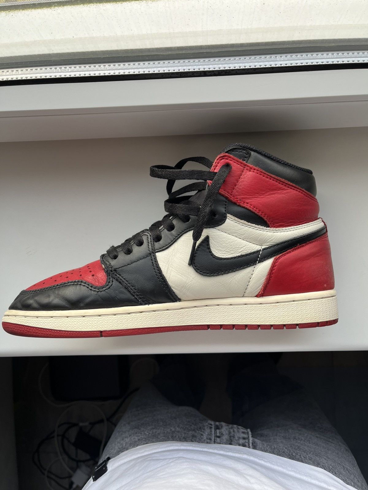 Jordan Brand × Nike Jordan 1 Bred Toe Size US 8.5 / EU 41-42 - 5 Thumbnail