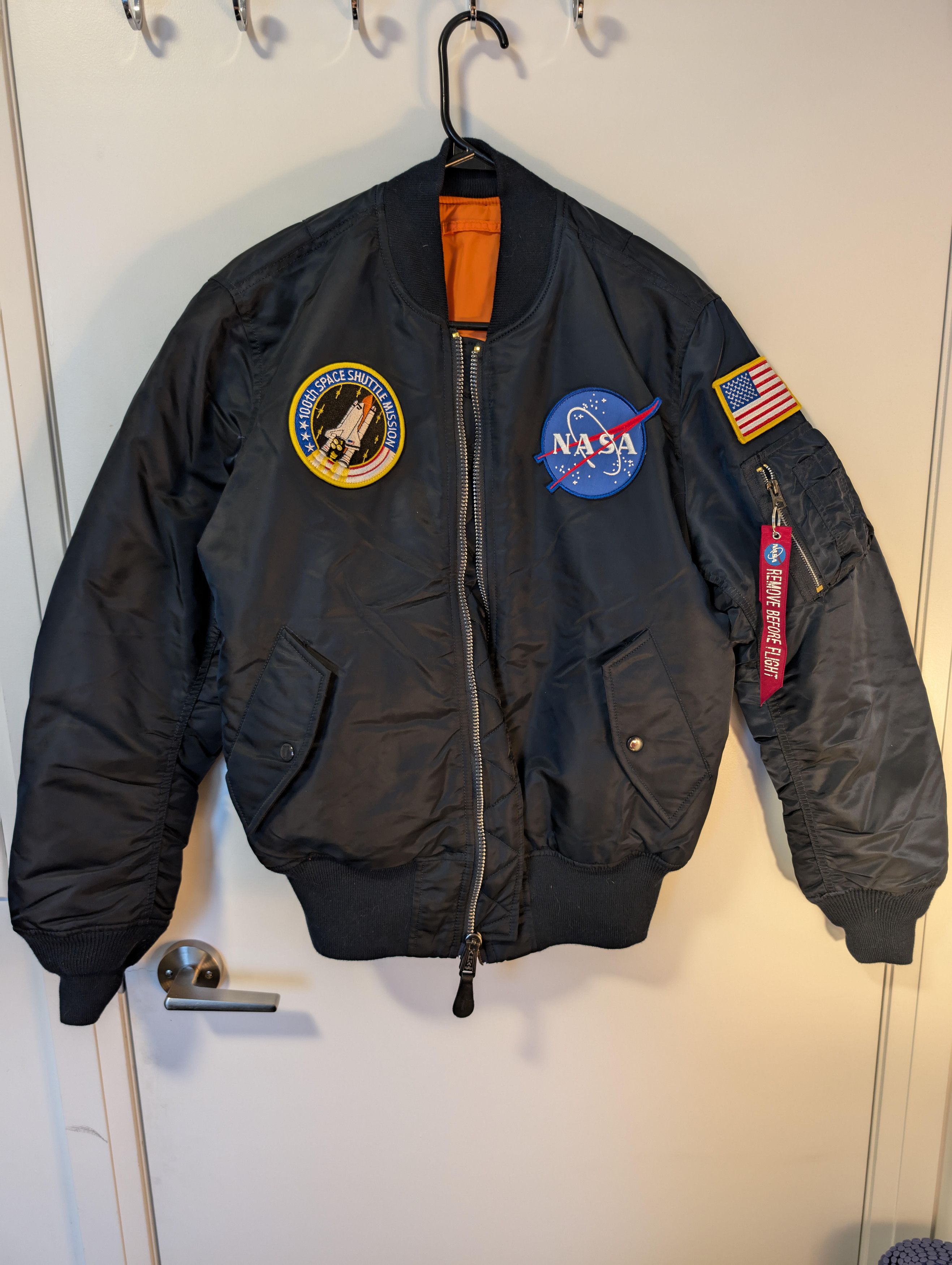 Alpha Industries Alpha Industries x NASA Size US S / EU 44-46 / 1 - 1 Thumbnail