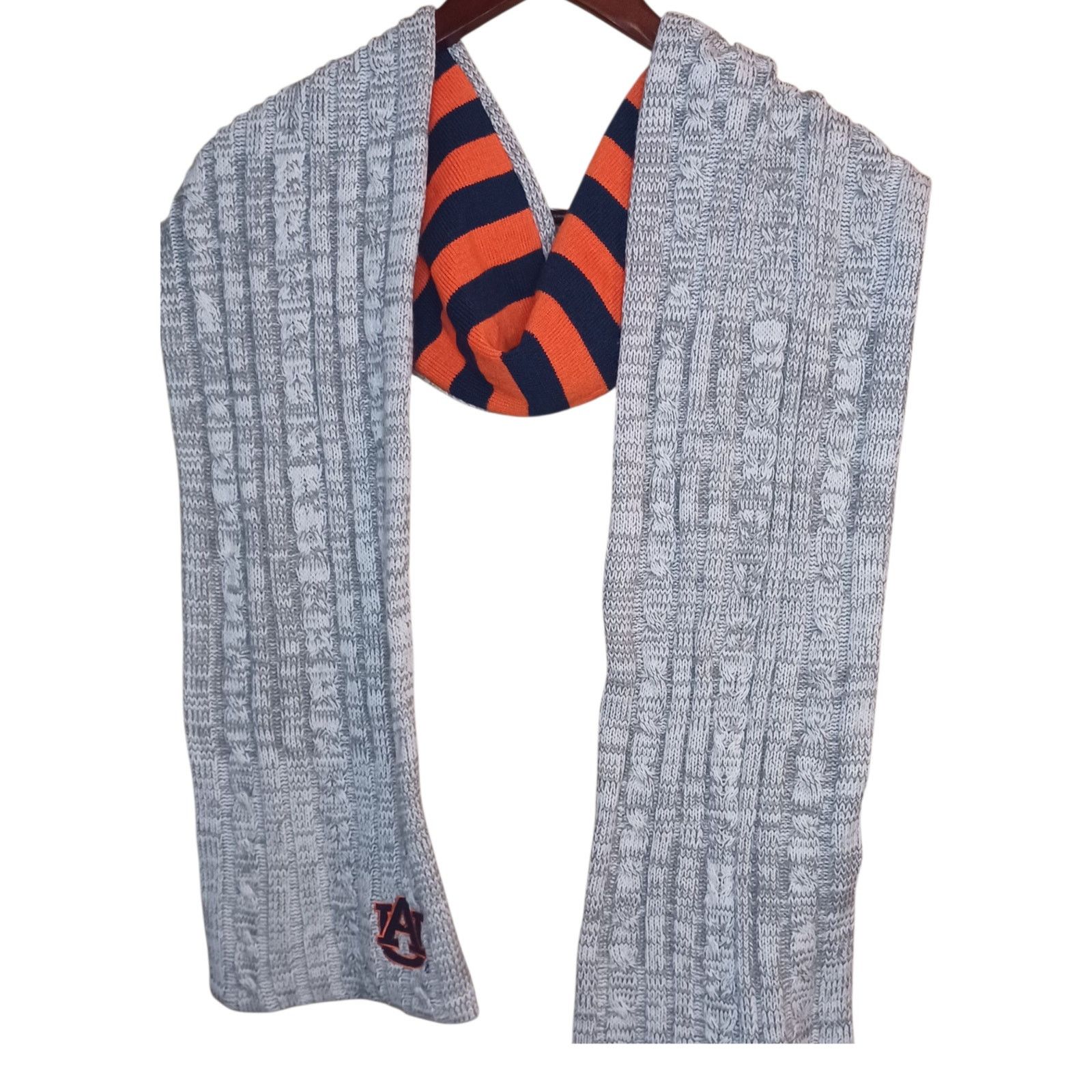 Other Women's Knit Gray Auburn Scarf 6 ft Size ONE SIZE - 1 Thumbnail