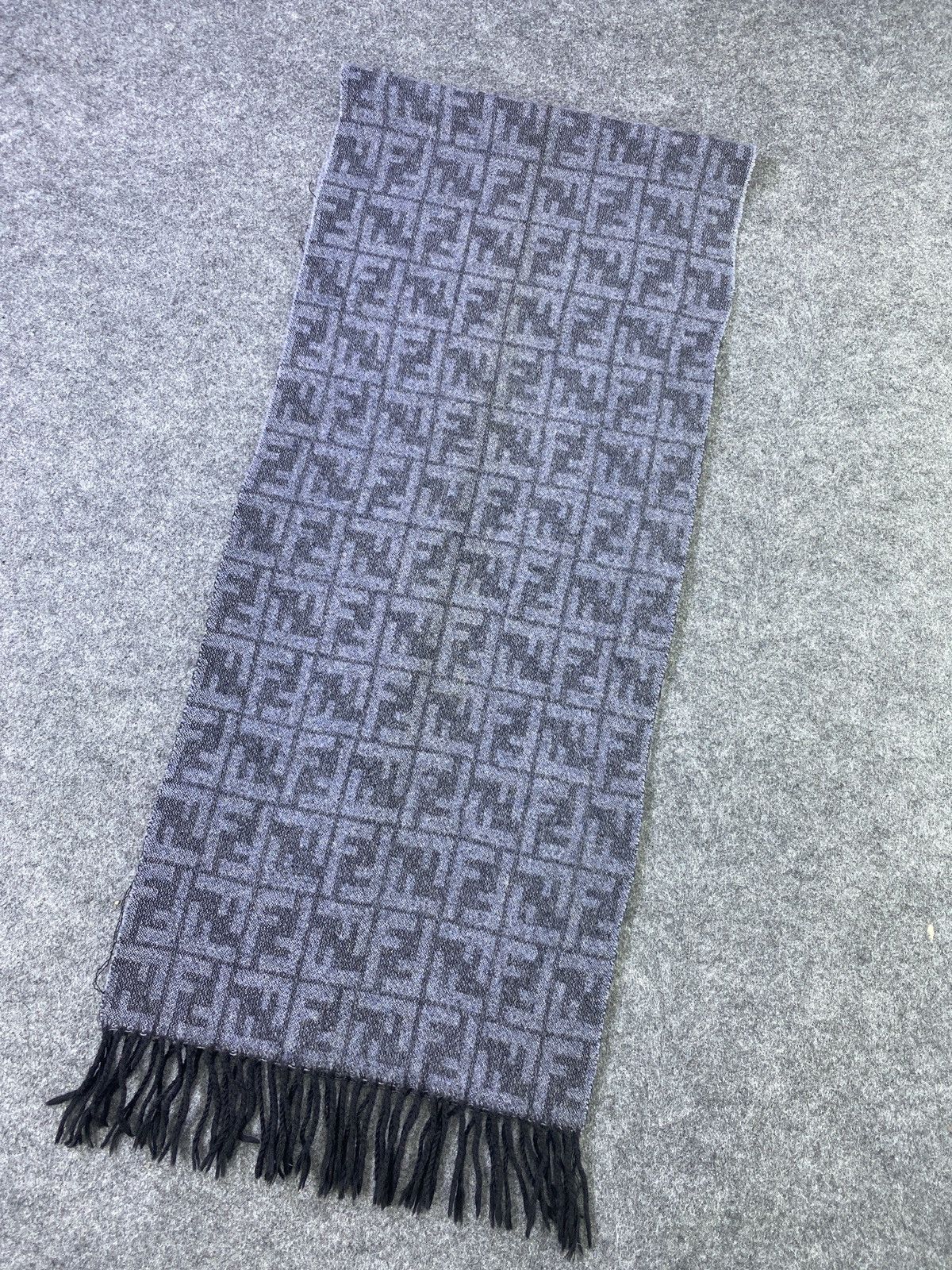 Vintage Missing Tag Fendi Scarf / Muffler / Neckwear -T714 Size ONE SIZE - 3 Thumbnail