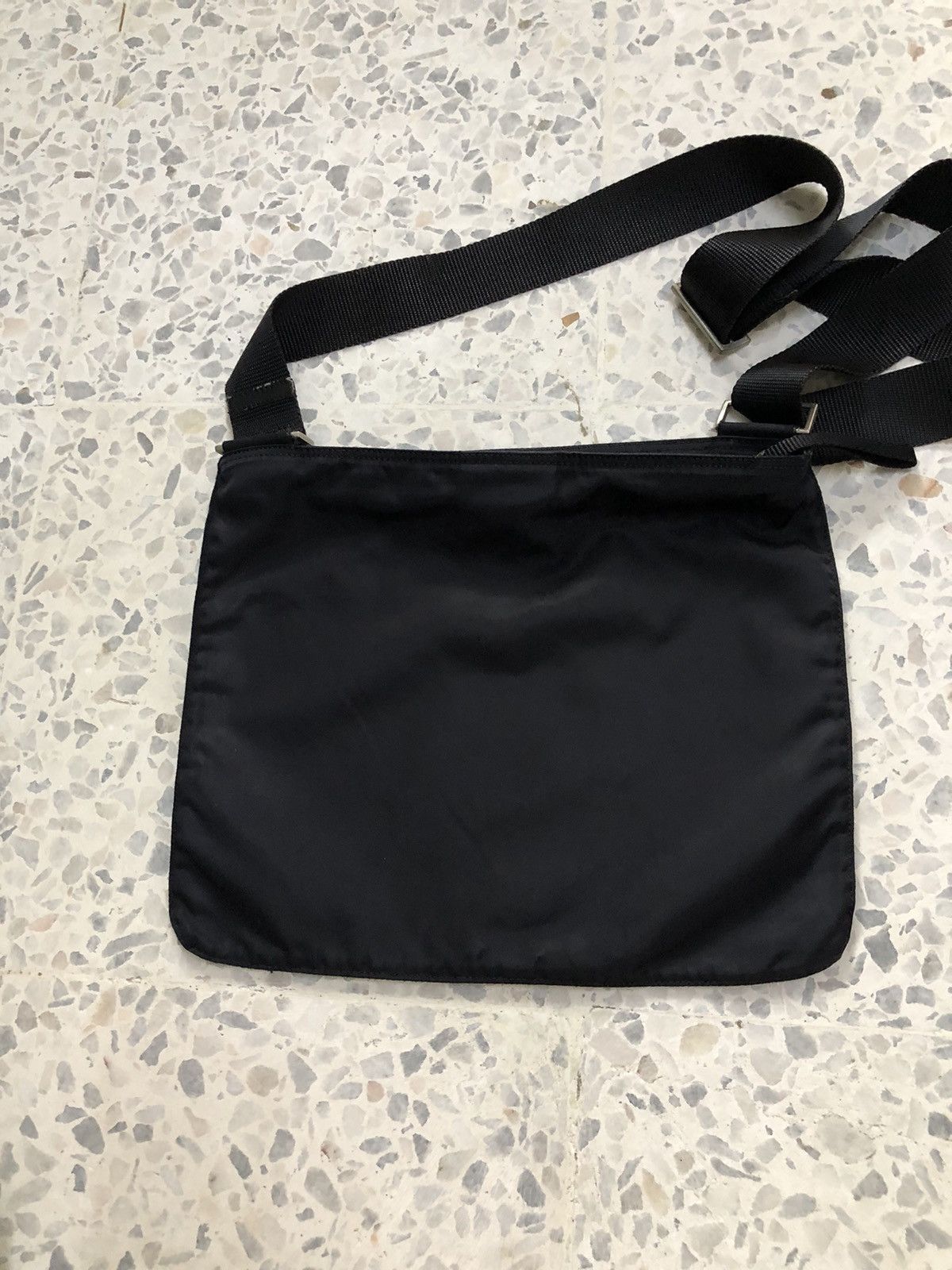 Prada Authentic❗️Vintage 90s Prada Nylon Sling Bag Size ONE SIZE - 19 Thumbnail