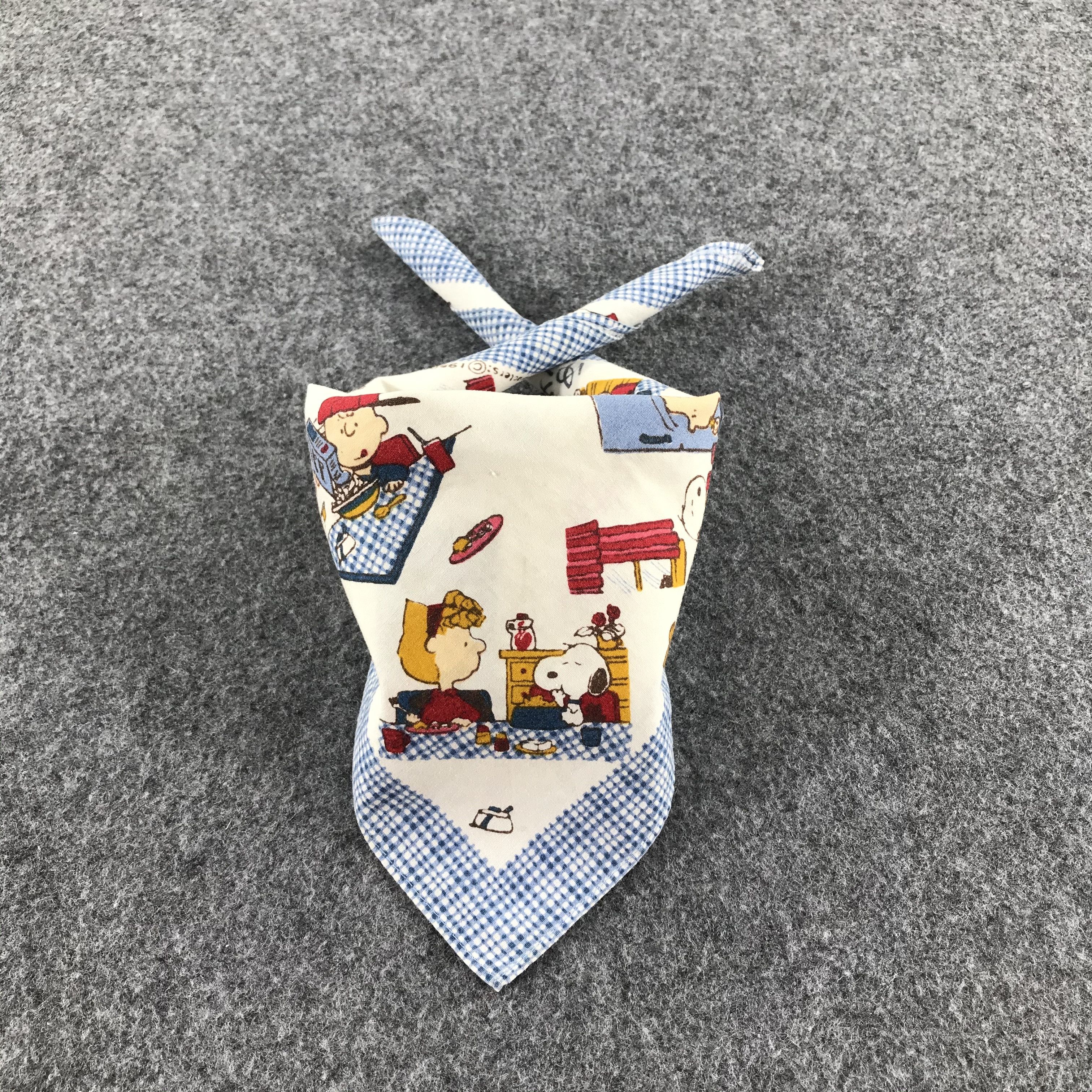 Peanuts Snoopy Peanuts Characters Handkerchief Neckerchief X05 Size ONE SIZE - 2 Thumbnail