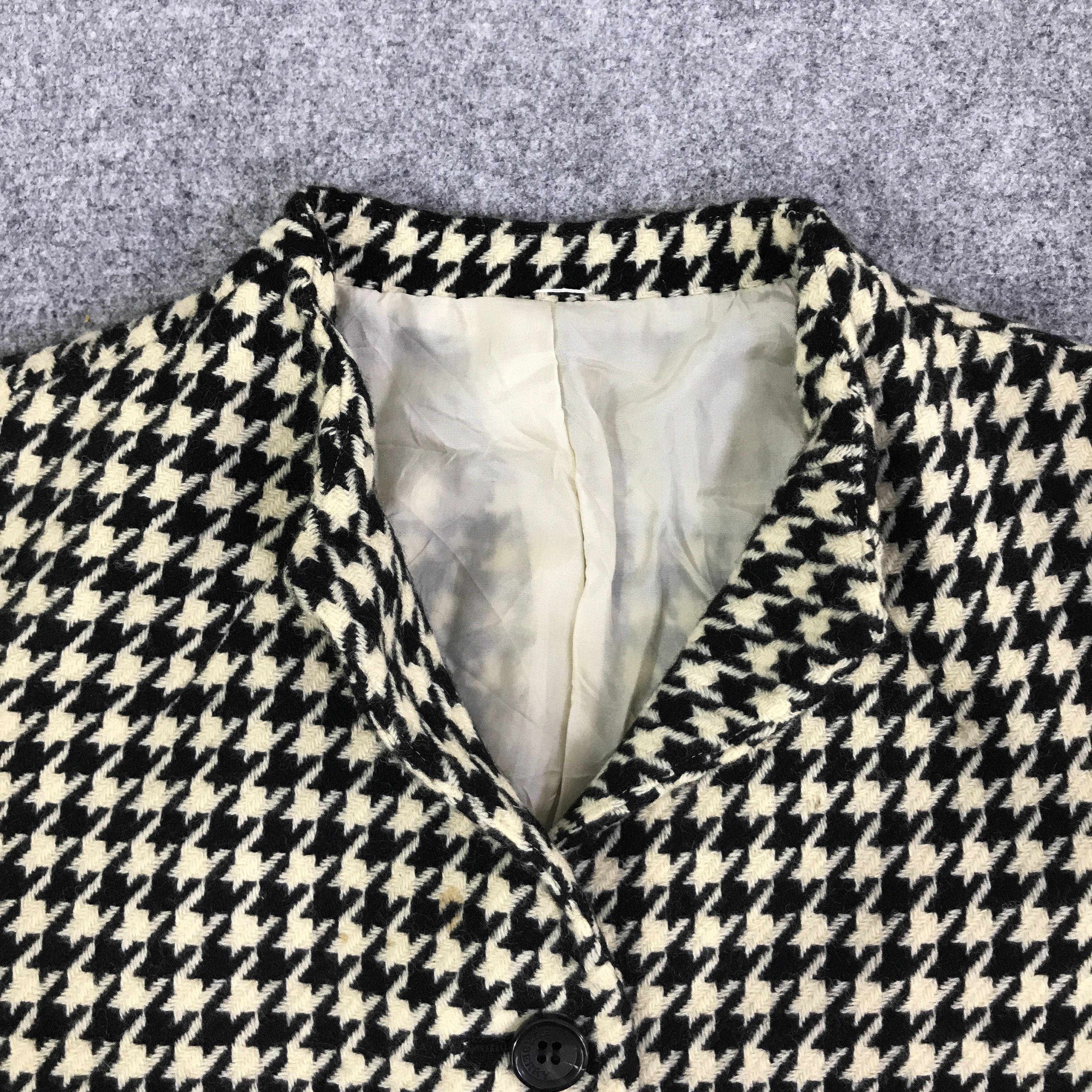 Burberry burberry button wool jacket K96B5 Size US S / EU 44-46 / 1 - 8 Thumbnail