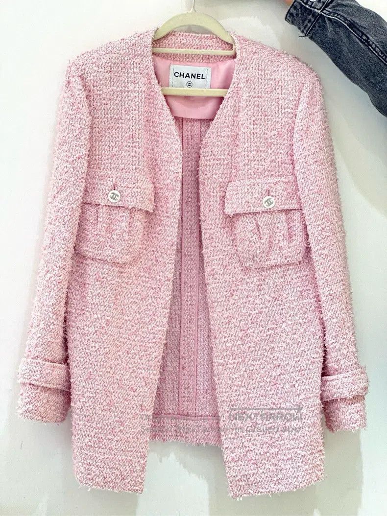 Chanel Chanel 21C early spring pink tweed long coat Size XS / US 0-2 / IT 36-38 - 1 Thumbnail