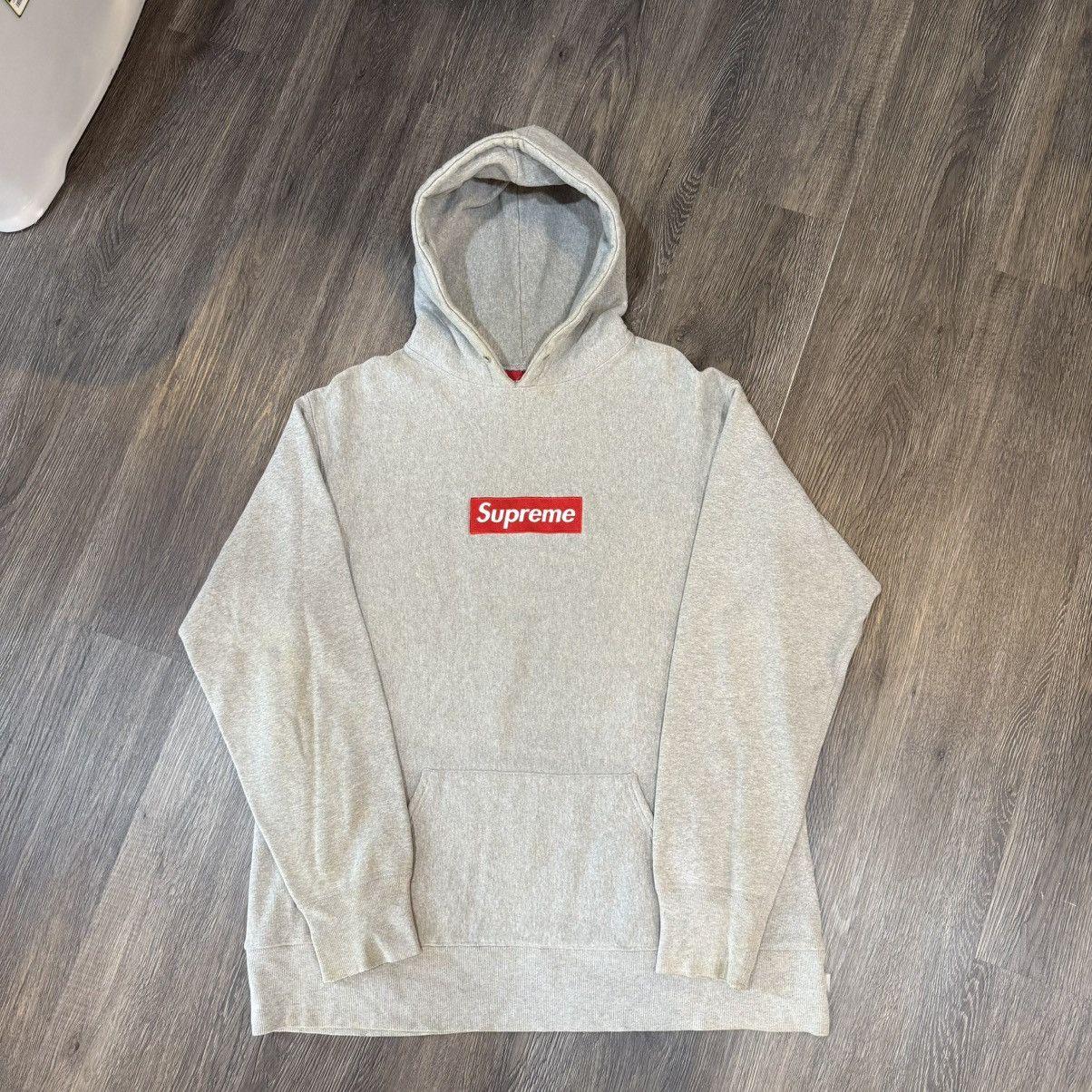 Supreme Vintage Supreme Box Logo Grey On Red 2000 Rare 💥 Size US XL / EU 56 / 4 - 1 Thumbnail