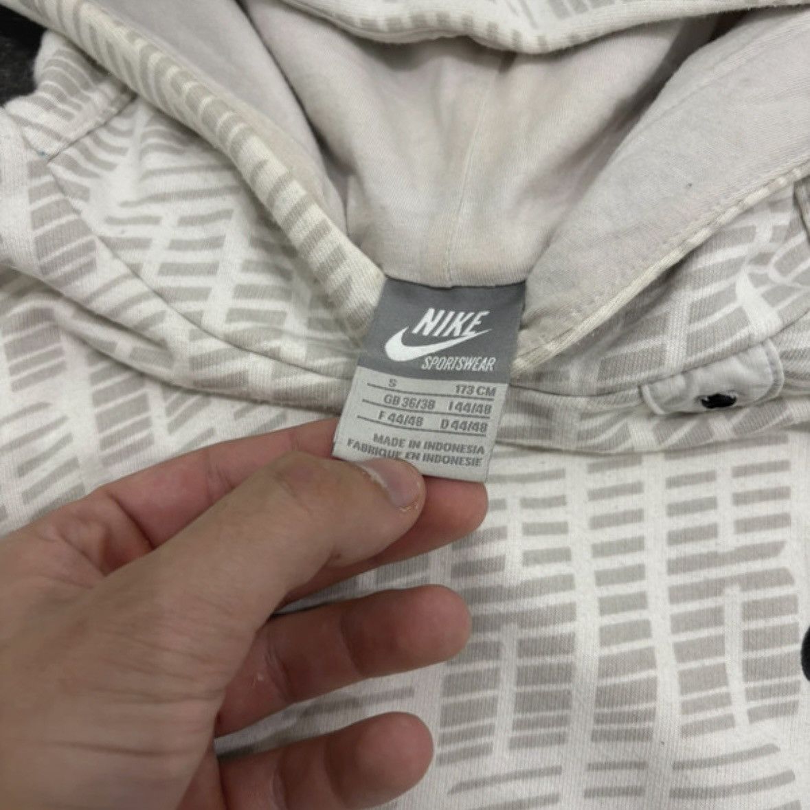 Nike 00s Vintage Nike Air Monogram Logo Oversized Hoodie Rare Size US S / EU 44-46 / 1 - 5 Thumbnail