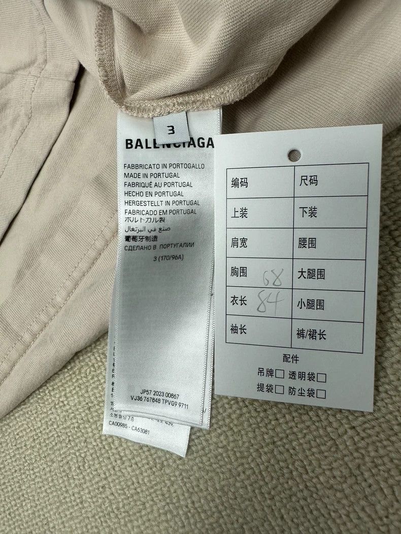 Balenciaga Balenciaga size 3 Monogrammed printed crewneck pullover T-s Size US M / EU 48-50 / 2 - 5 Thumbnail
