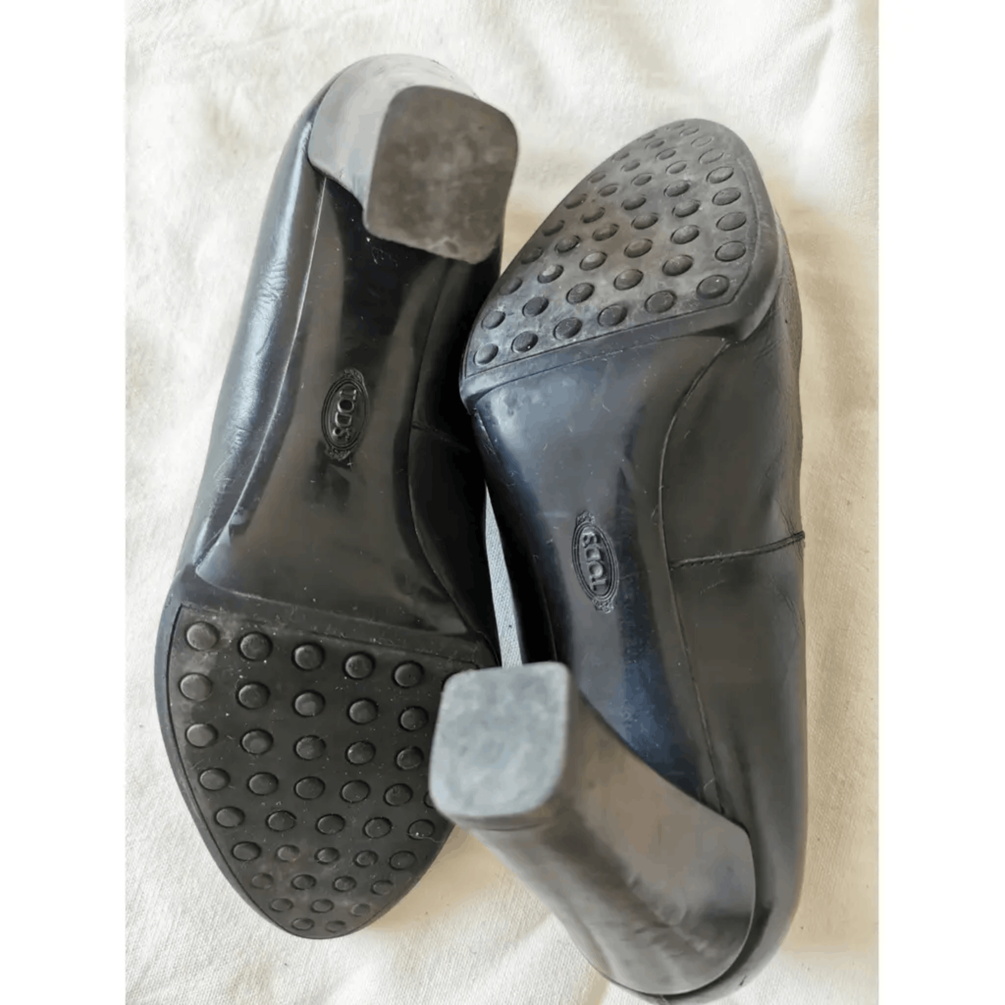 Tod's Tod’s Black Leather Pumps Made in Italy Classic Heels Size US 7.5 / IT 37.5 - 2 Thumbnail