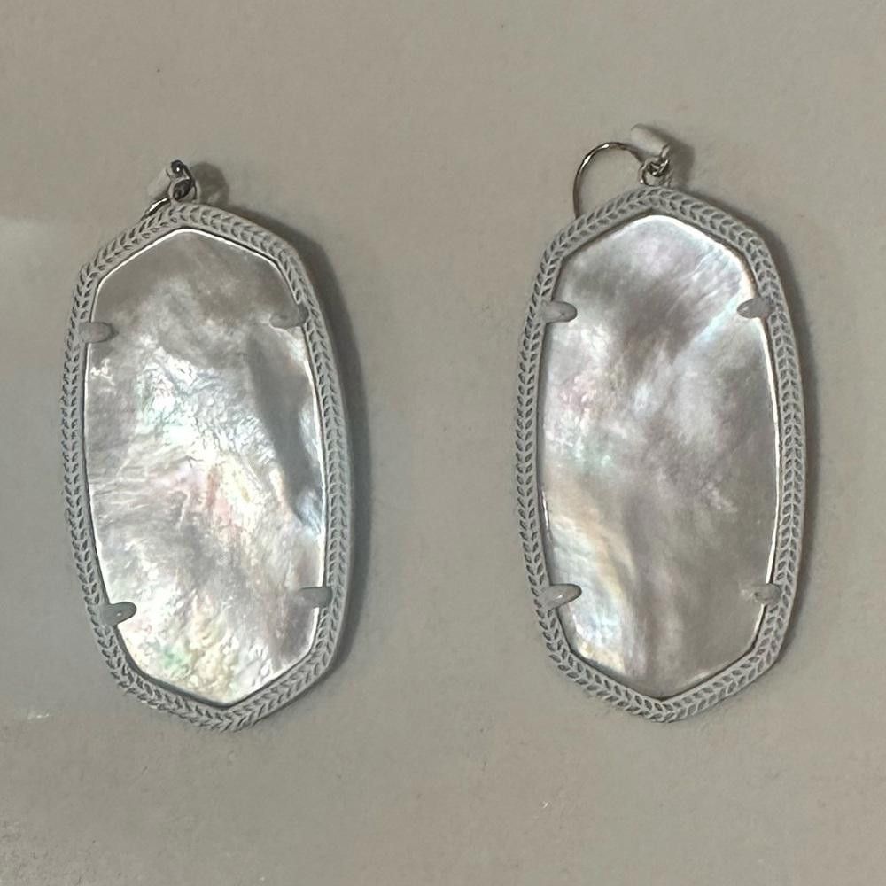 Kendra Scott Kendra Scott Danielle Earrings Ivory Pearl Matte White Frame Size ONE SIZE - 2 Thumbnail