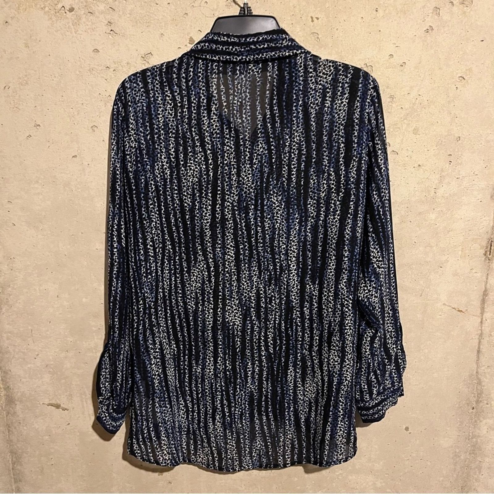 Michael Kors Michael Kors Sheer Blue Collared Dress Shirt Women’s Sz M Size M / US 6-8 / IT 42-44 - 6 Thumbnail