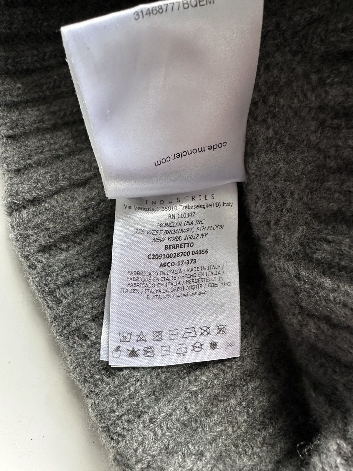 Moncler Moncler Grey Cable Knit Beanie Wool Hat Logo Patch Size ONE SIZE - 4 Thumbnail