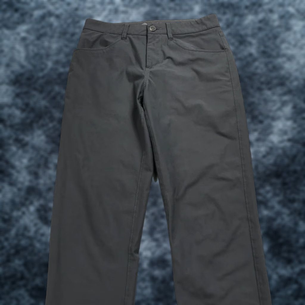 Vuori Vuori Meta Pants Mens 28x31 Gray Chino Polyester Office Casual Sports Logo 5-Pocket Mens Size US 28 / EU 44 - 1 Thumbnail