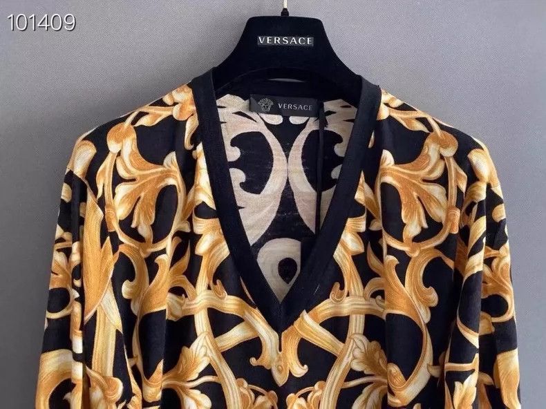 Versace Versace Black gold baroque wool sweater Size L / US 10 / IT 46 - 3 Thumbnail