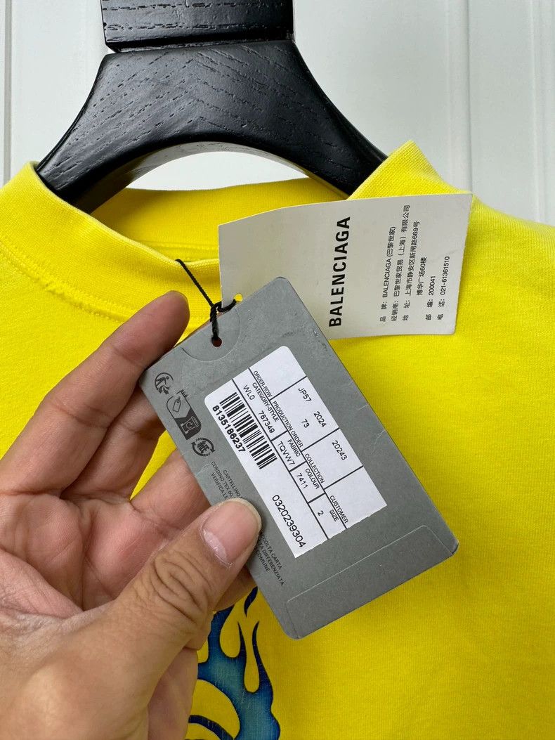Balenciaga Balenciaga size 2 Yellow flame double-ring short sleeve Size US S / EU 44-46 / 1 - 3 Thumbnail