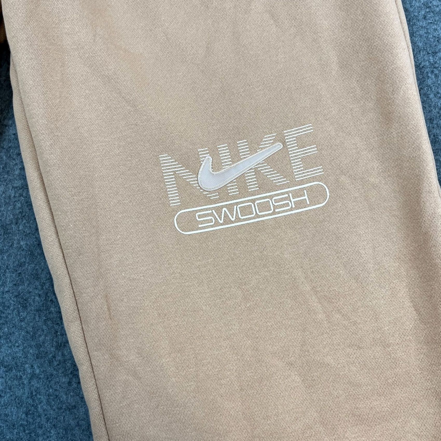 Nike Nike Mens Joggers Sweat Pants Slim Beige Swoosh Spellout Tapered Size US 29 - 7 Thumbnail