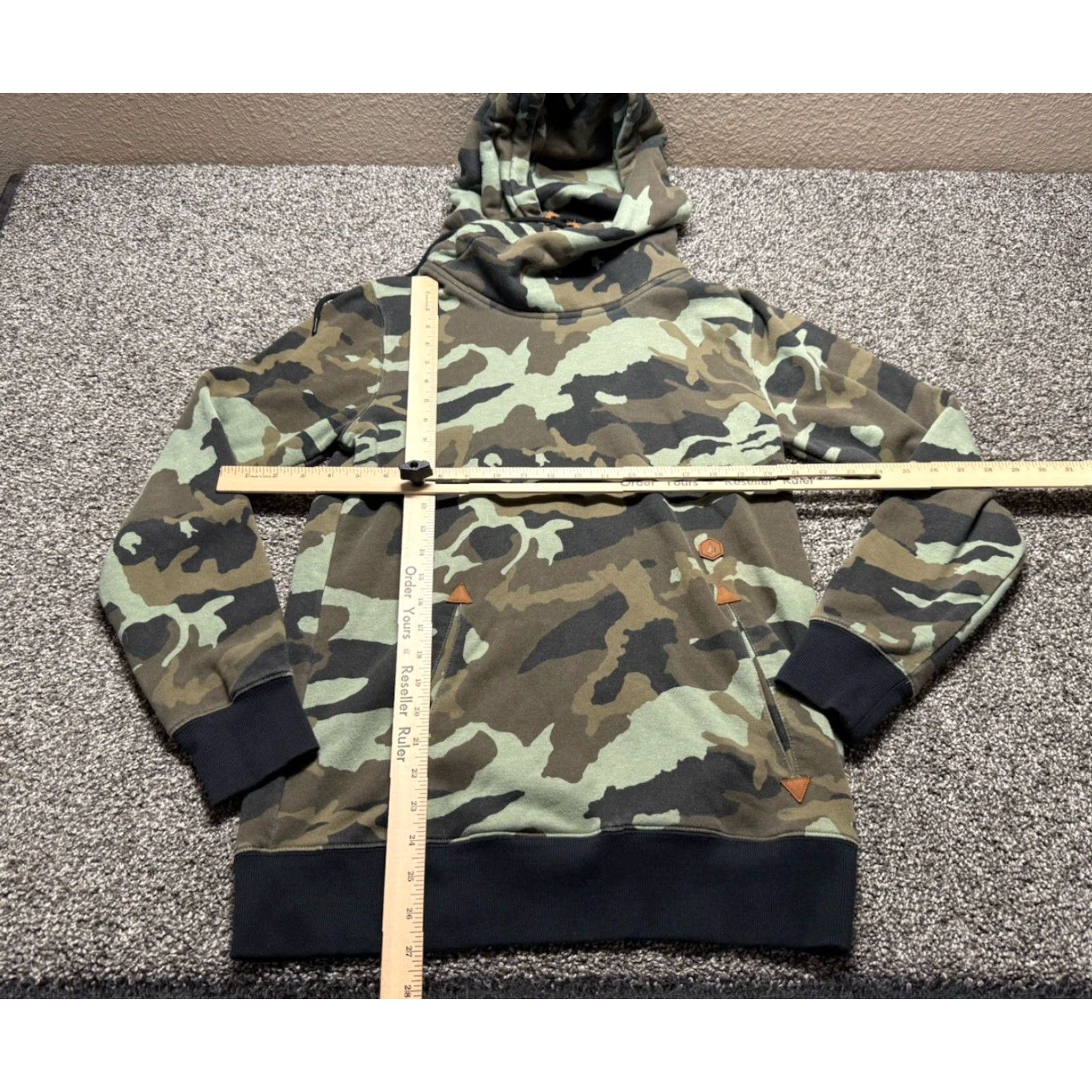 Volcom VINTAGE Volcom Camo Hoodie Mens Small Skater Grunge HipHop Y2K 90s Size US S / EU 44-46 / 1 - 4 Thumbnail