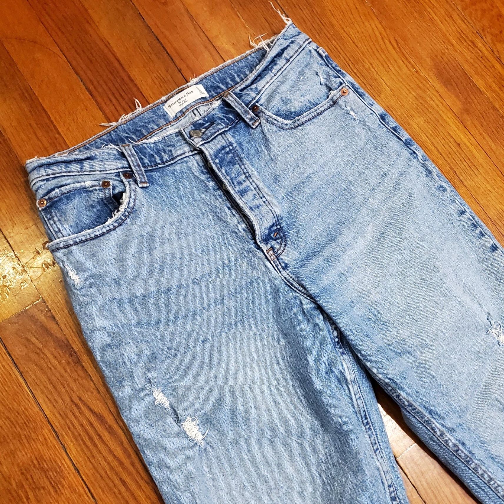 Abercrombie & Fitch Abercrombie & Fitch Jeans Womens 10 Blue The Dad High Rise Distressed Straight Jeans Size 32" / US 10 / IT 46 - 6 Thumbnail