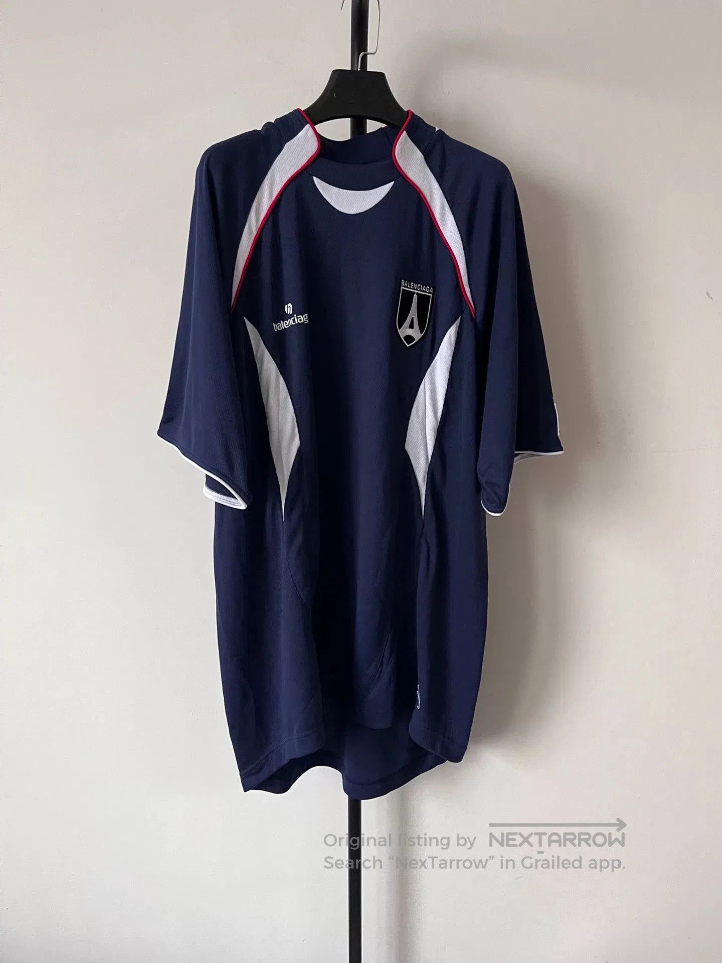 Balenciaga Balenciaga Logo Print Colorblock Crewneck Jersey T-Shirt. Size US L / EU 52-54 / 3 - 1 Thumbnail