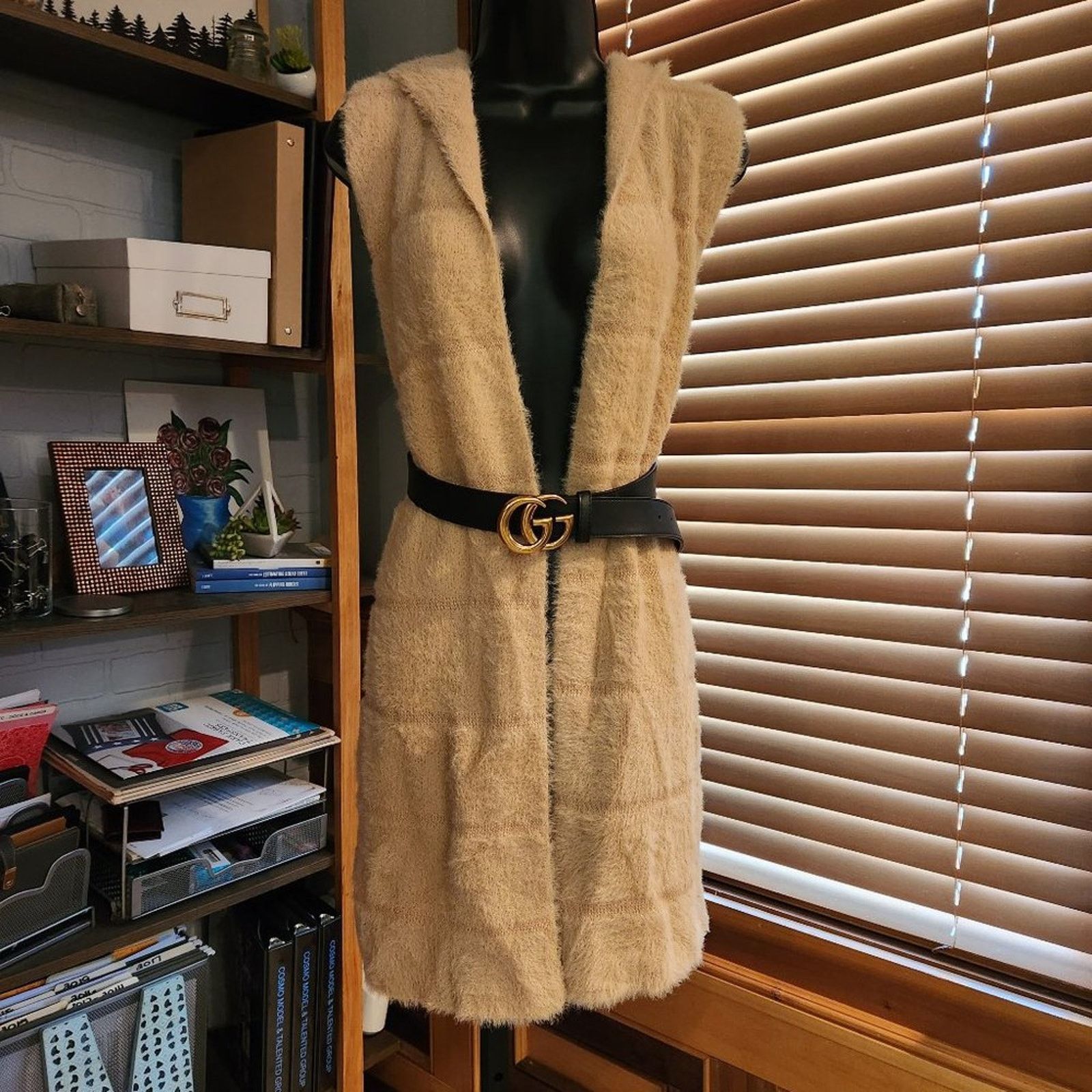 Other Super Soft Hooded Vest Size ONE SIZE - 1 Thumbnail