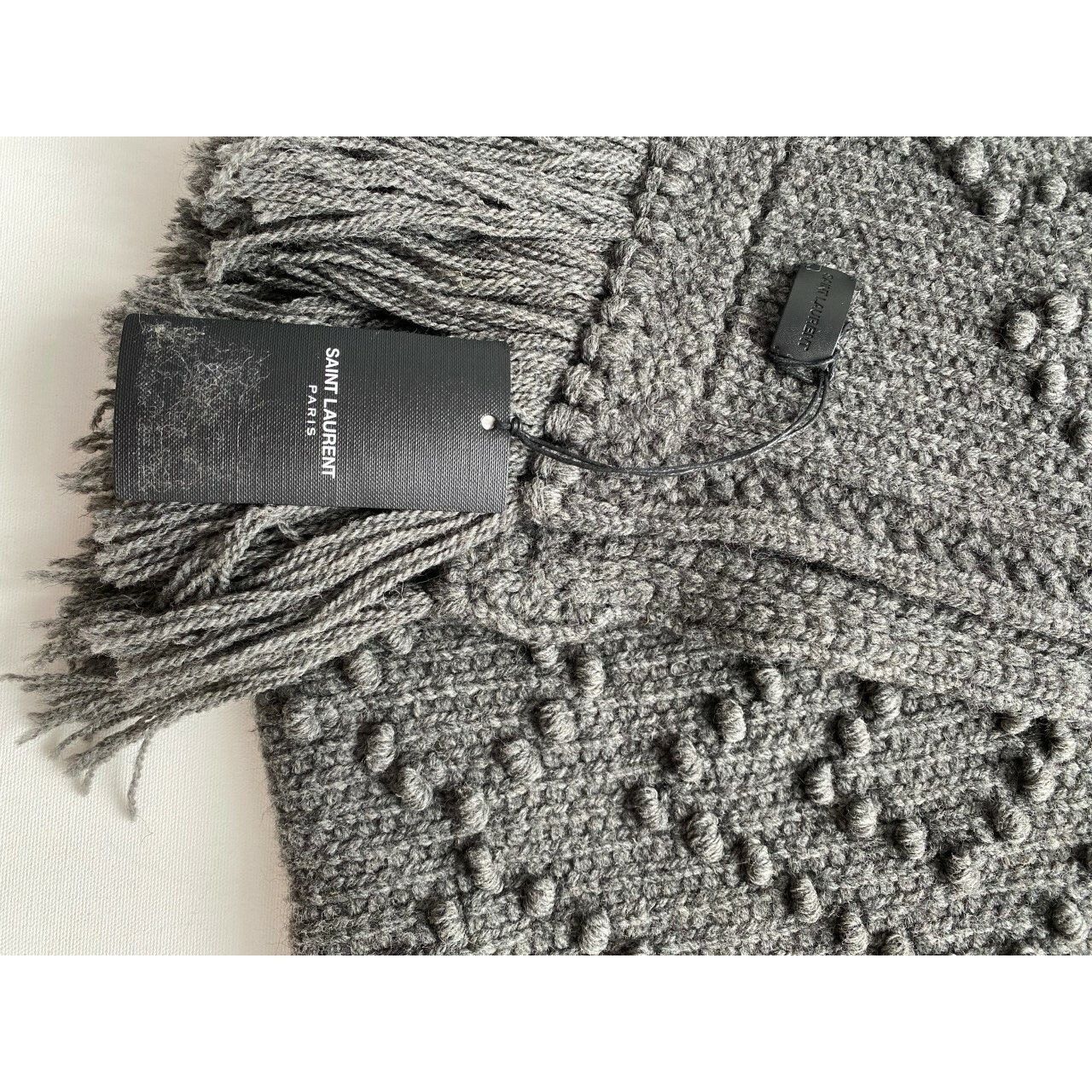 Saint Laurent Paris Saint Laurent Paris St Maille Daran Knit Scarf Grey Size ONE SIZE - 6 Thumbnail