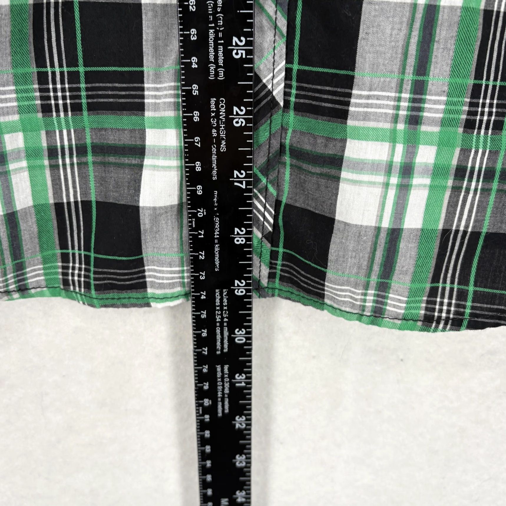 Vintage Helix Shirt Mens M Green Plaid Long Sleeve Button Front Athletic Y2K Grunge Size US M / EU 48-50 / 2 - 7 Thumbnail