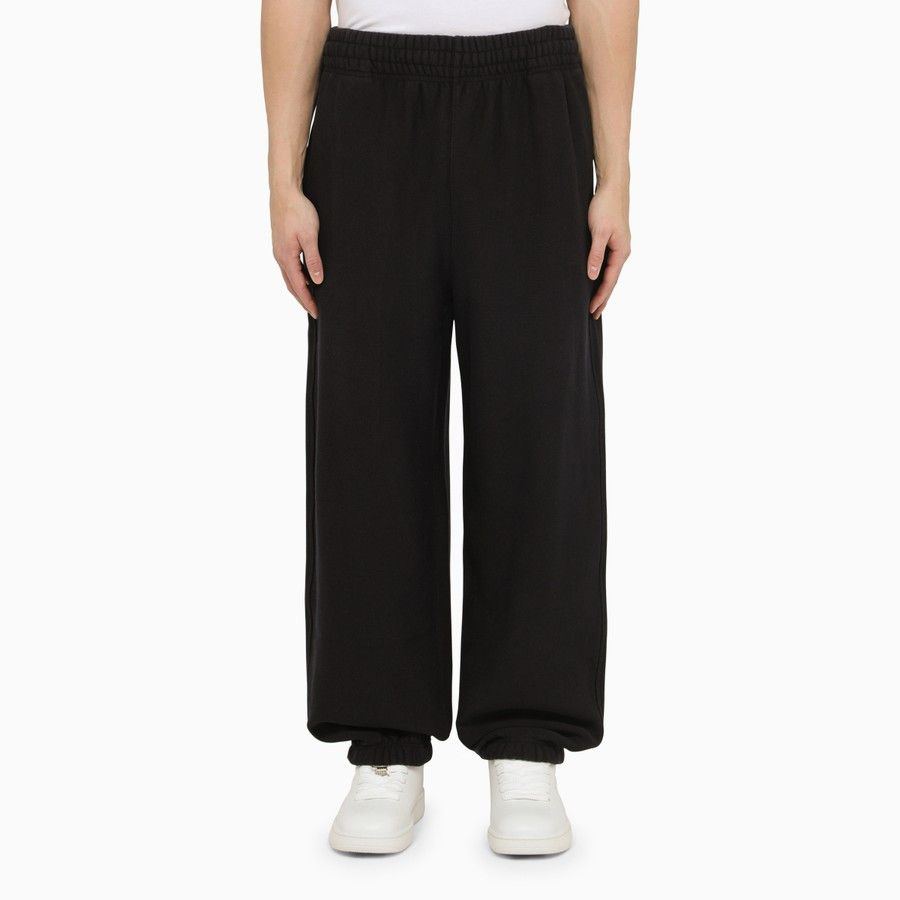 image of Burberry O1D2Blof0224 Joggers / Sweatpants In Black, Men's (Size 36)