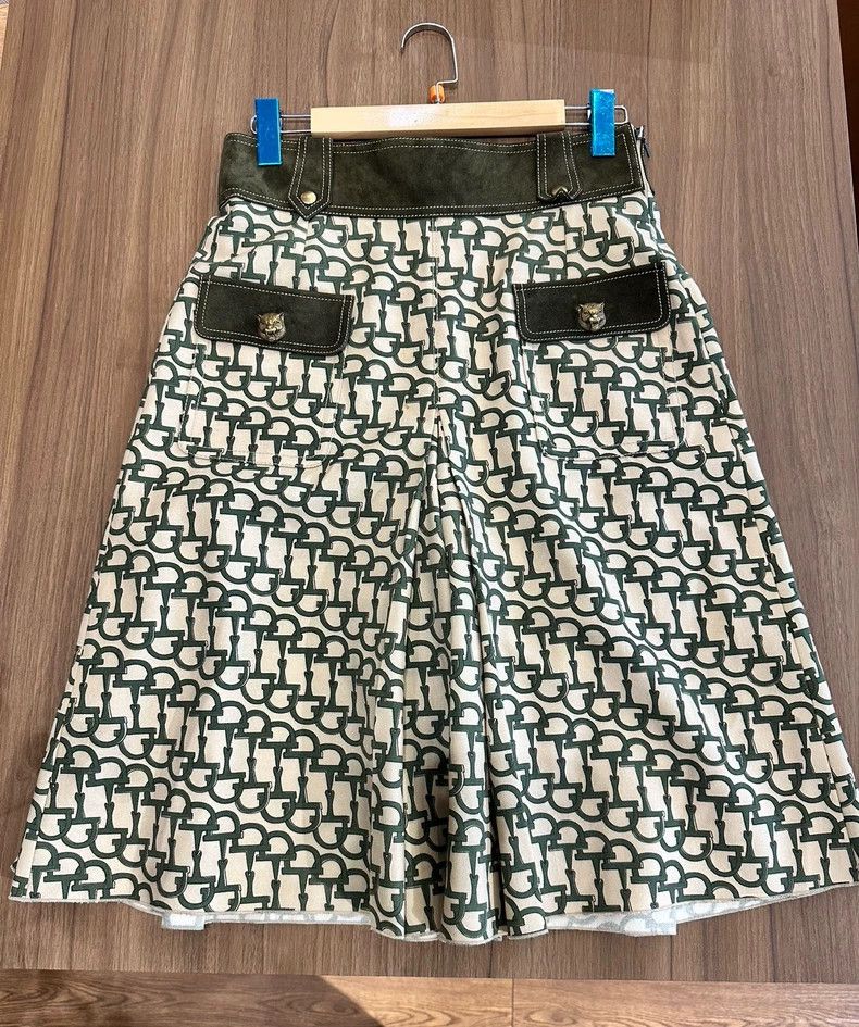 Gucci Gucci Classic Half Skirt with Tiger Button-dmc Size US 31 - 1 Thumbnail
