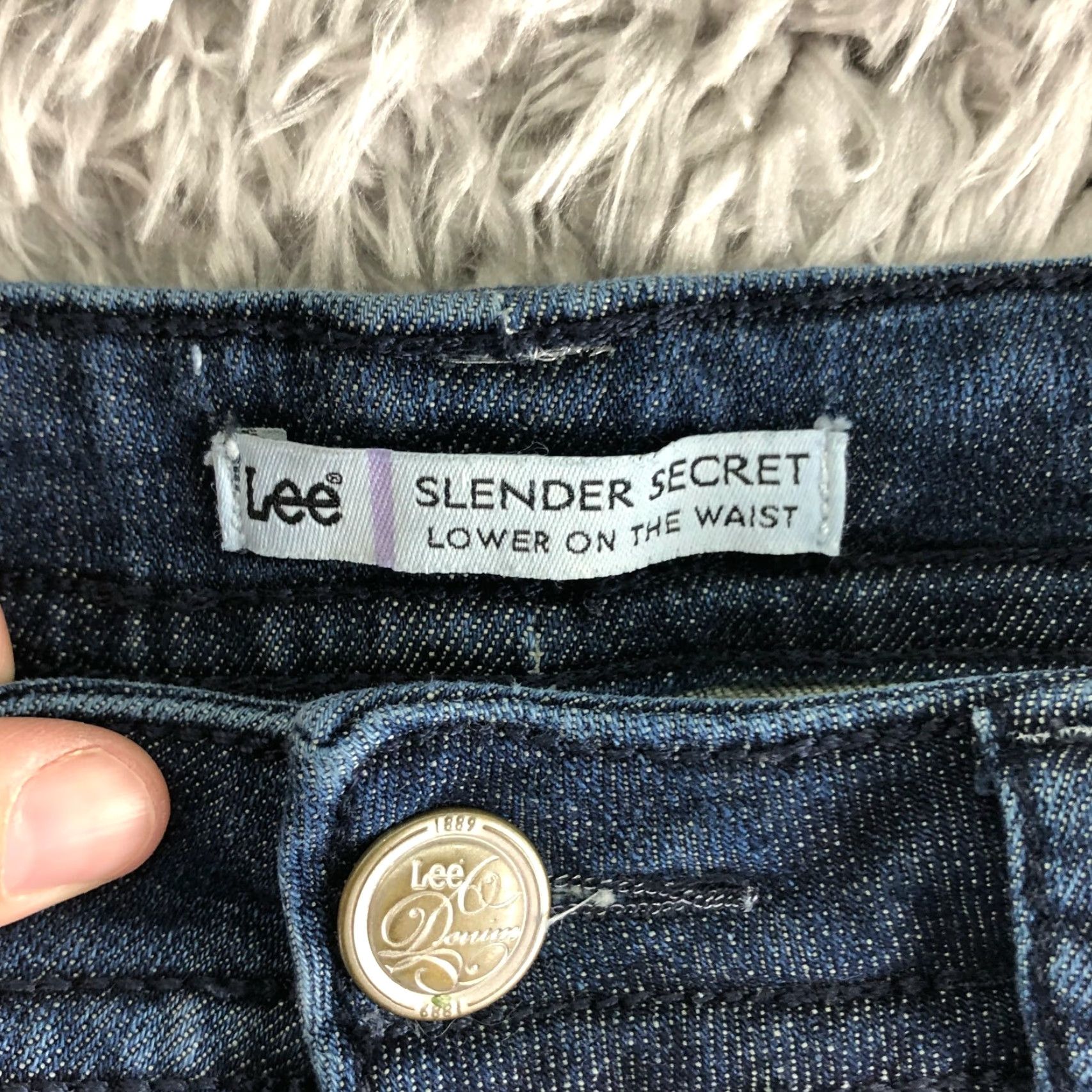 Lee Lee Jeans - 12 Womens Mid Rise Medium Wash Denim Jean - Regular Inseam 28in - Straight Fit Size 34" / US 12 / IT 48 - 7 Thumbnail