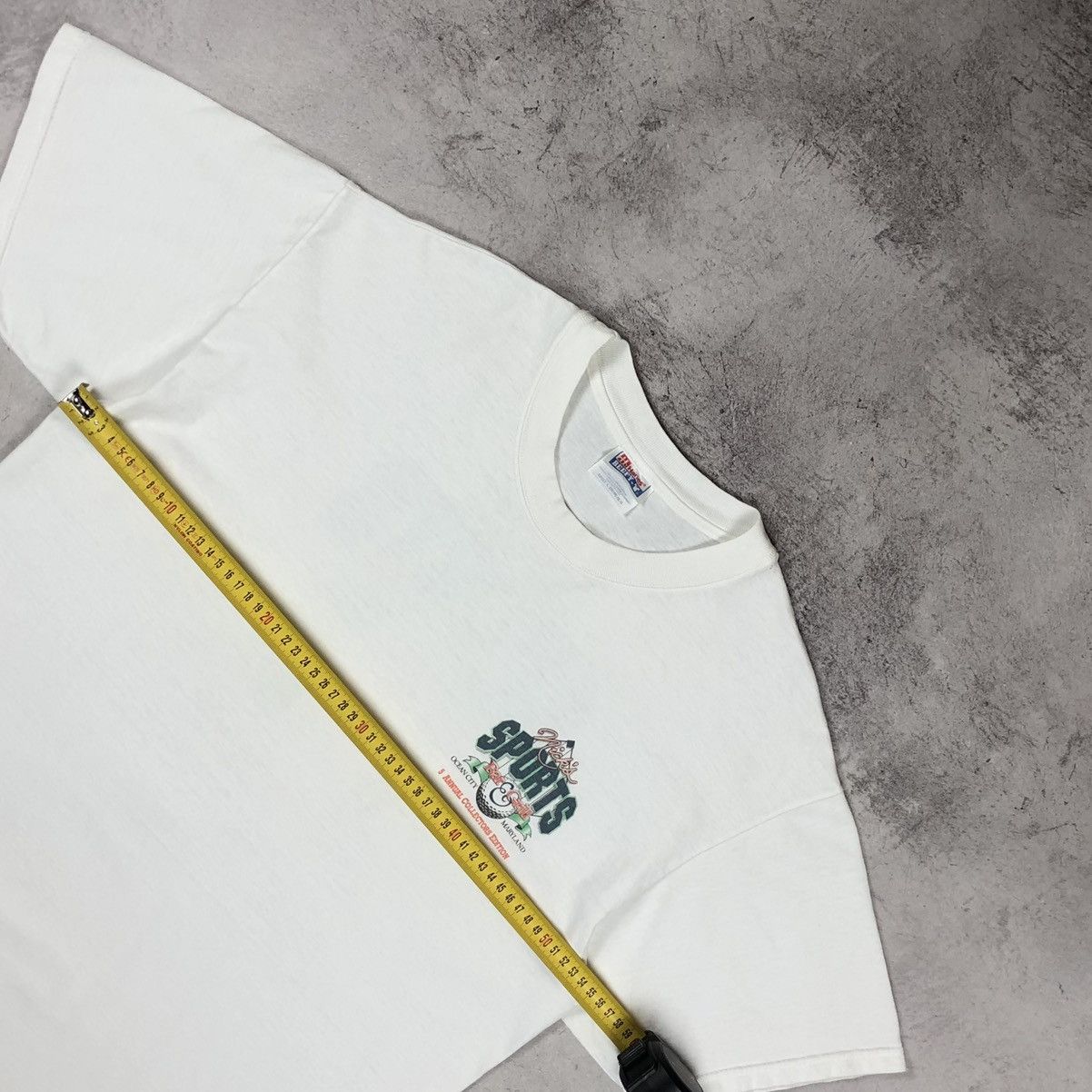 Vintage 2000 Nicks Sports Bar Grill 5th Annual Collectors Edition T Size US L / EU 52-54 / 3 - 20 Thumbnail