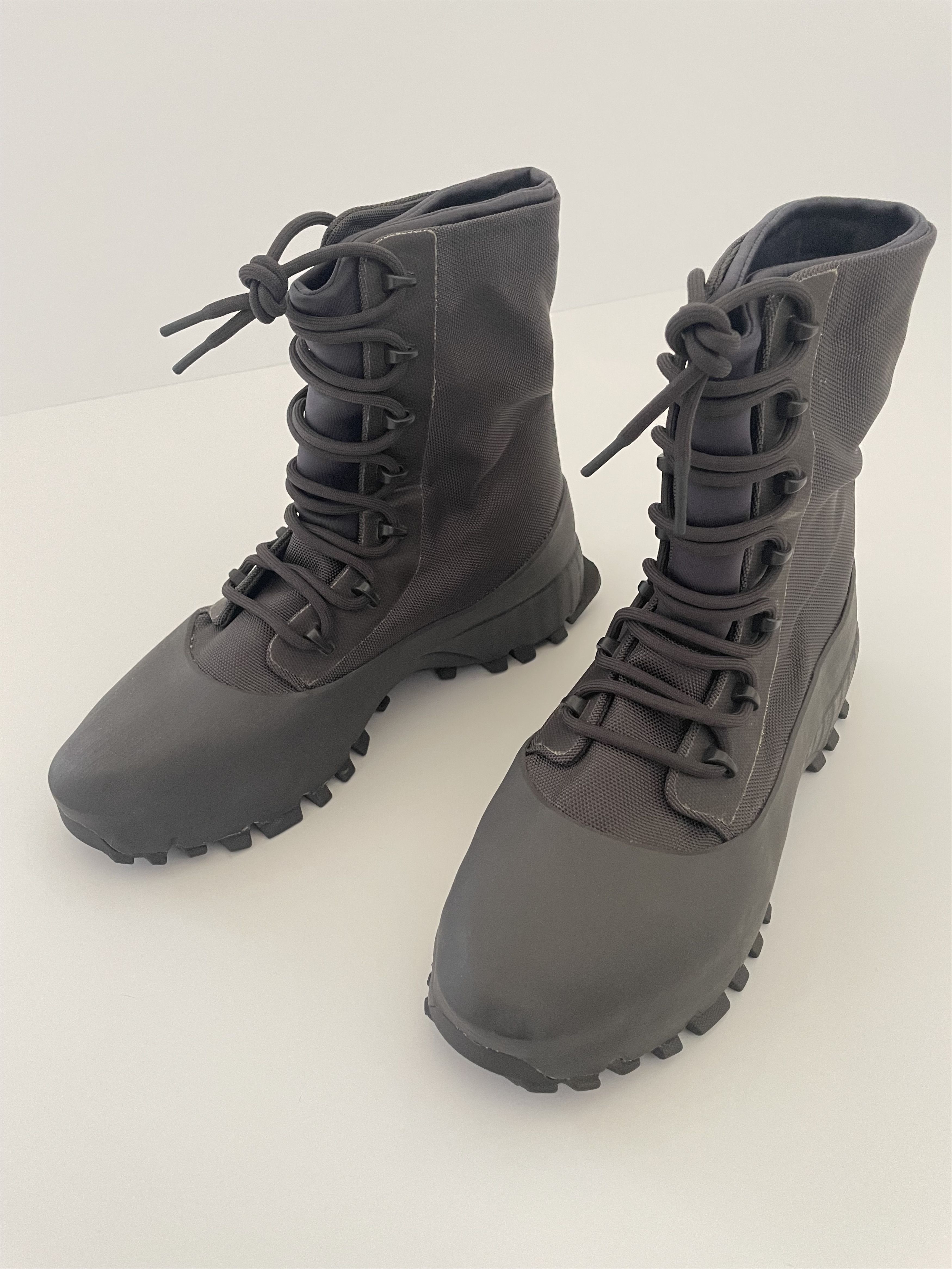 Yeezy Yeezy 1050 V1 Size US 11 / EU 44 - 1 Thumbnail