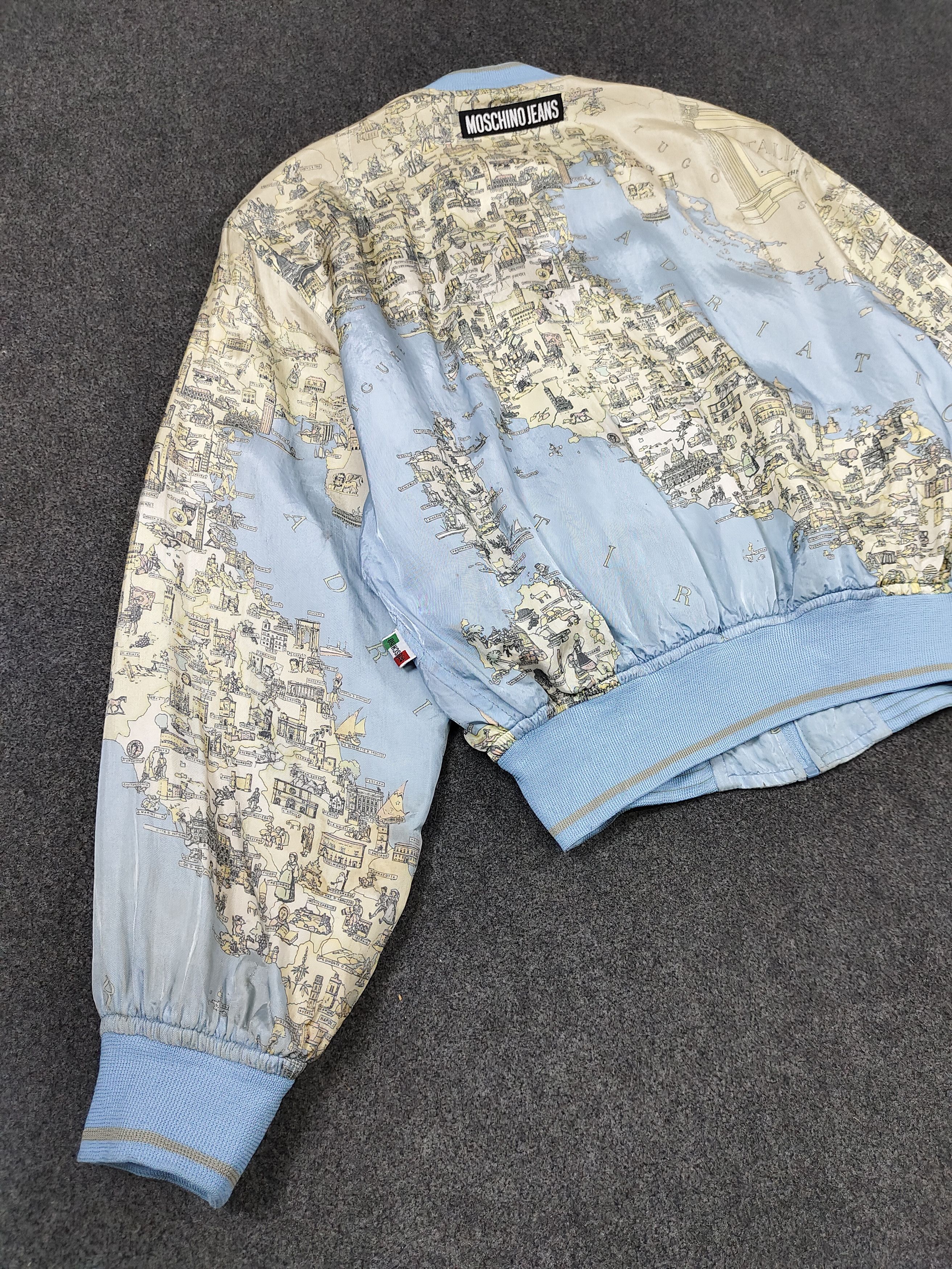 Moschino 90s Moschino💥 Archive AOP Maps Cartohraphic Cropped Bomber Size M / US 6-8 / IT 42-44 - 9 Thumbnail