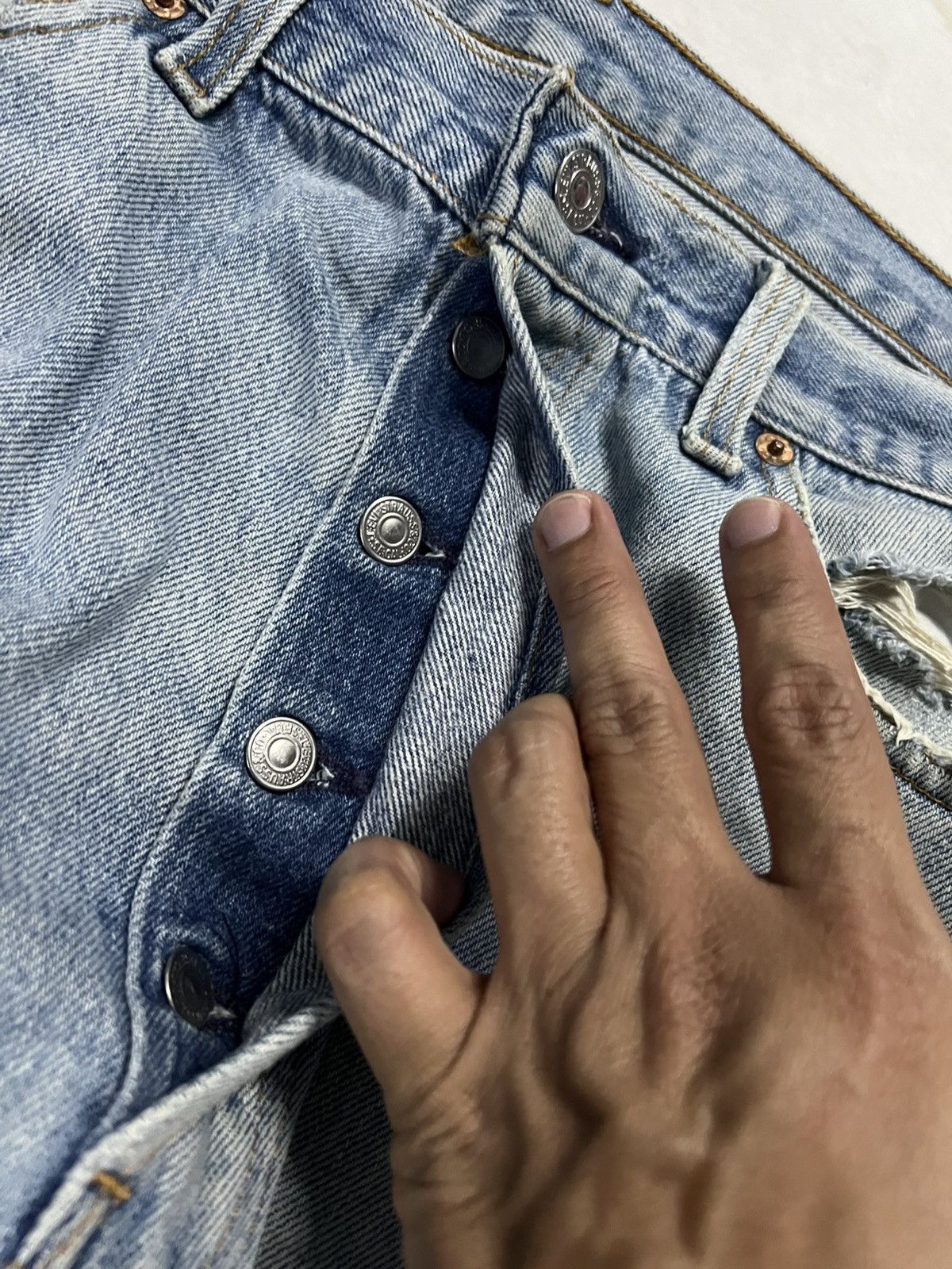 Levi's 💥90’s💥Vintage Levis 501XX Stone Wash Distress Jean USA Size US 35 - 13 Thumbnail