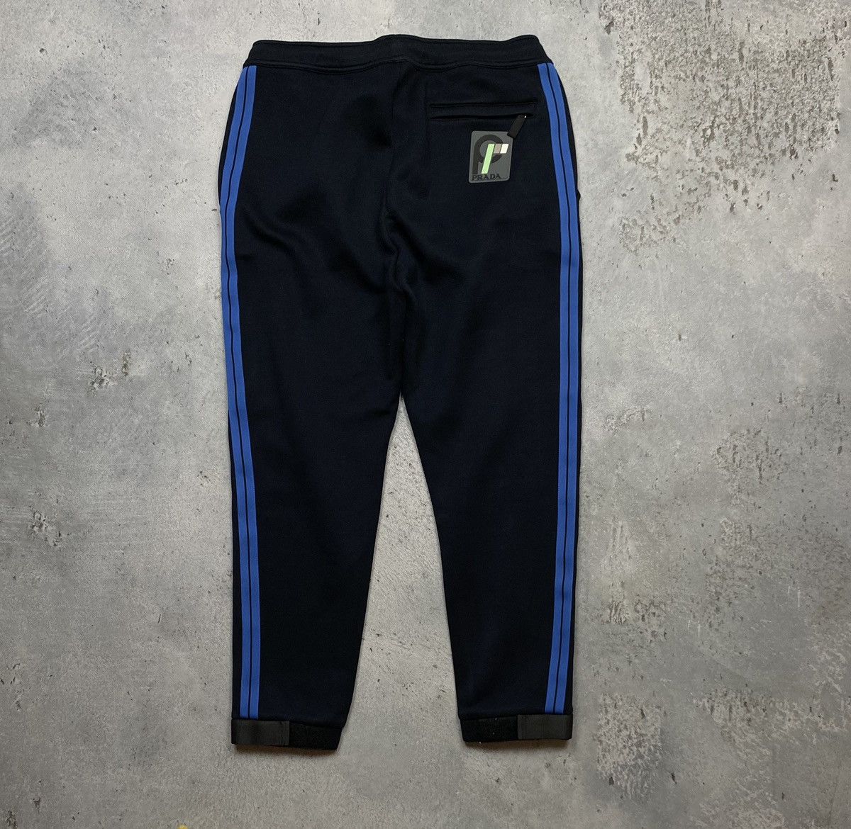 Prada Prada AW 2018 sweatpants Size US 34 / EU 50 - 3 Thumbnail