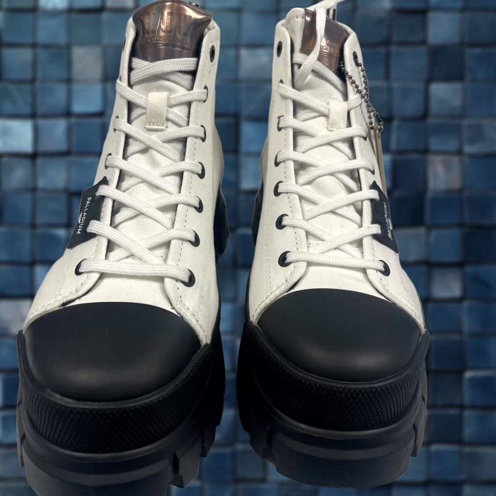 Palladium Palladium Boots Womens 8.5 White Star Revolt Hi TX Platform Shoes Womens 8.5 White Star Toe Shape Round Toe Size US 9 / IT 39 - 1 Thumbnail