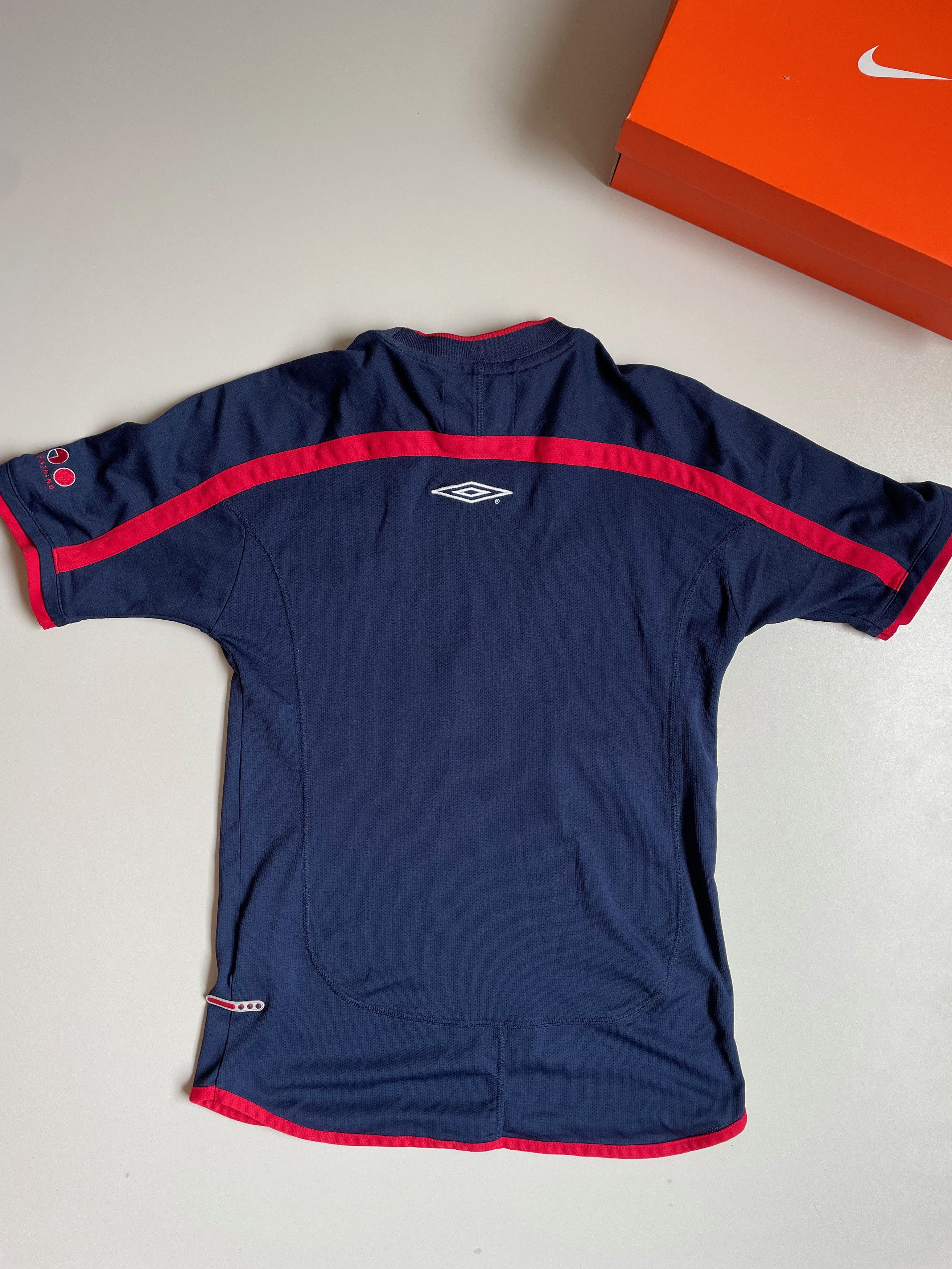 Umbro England Shirt 2002 - Training Jersey Size US S / EU 44-46 / 1 - 6 Thumbnail