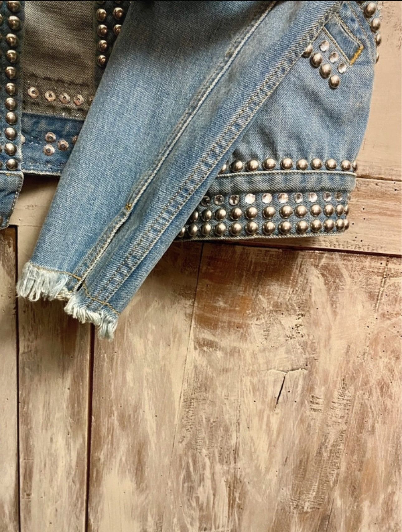 Saint Laurent Paris Saint Laurent Paris embellished denim jacket M WOMEN Size M / US 6-8 / IT 42-44 - 14 Thumbnail