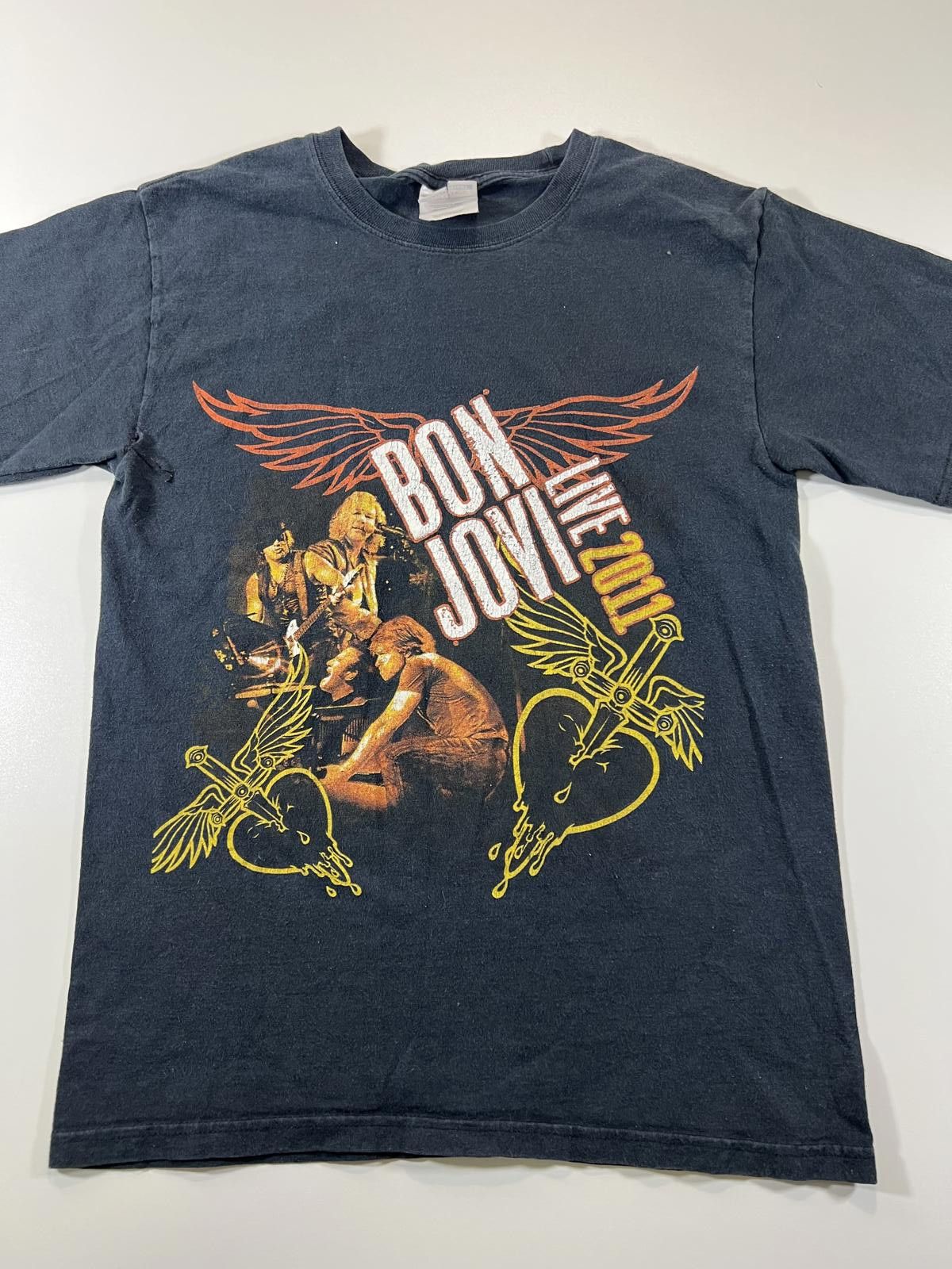 Hanes Bon Jovi Live 2011 Tour Graphic T-Shirt Size US S / EU 44-46 / 1 - 1 Thumbnail